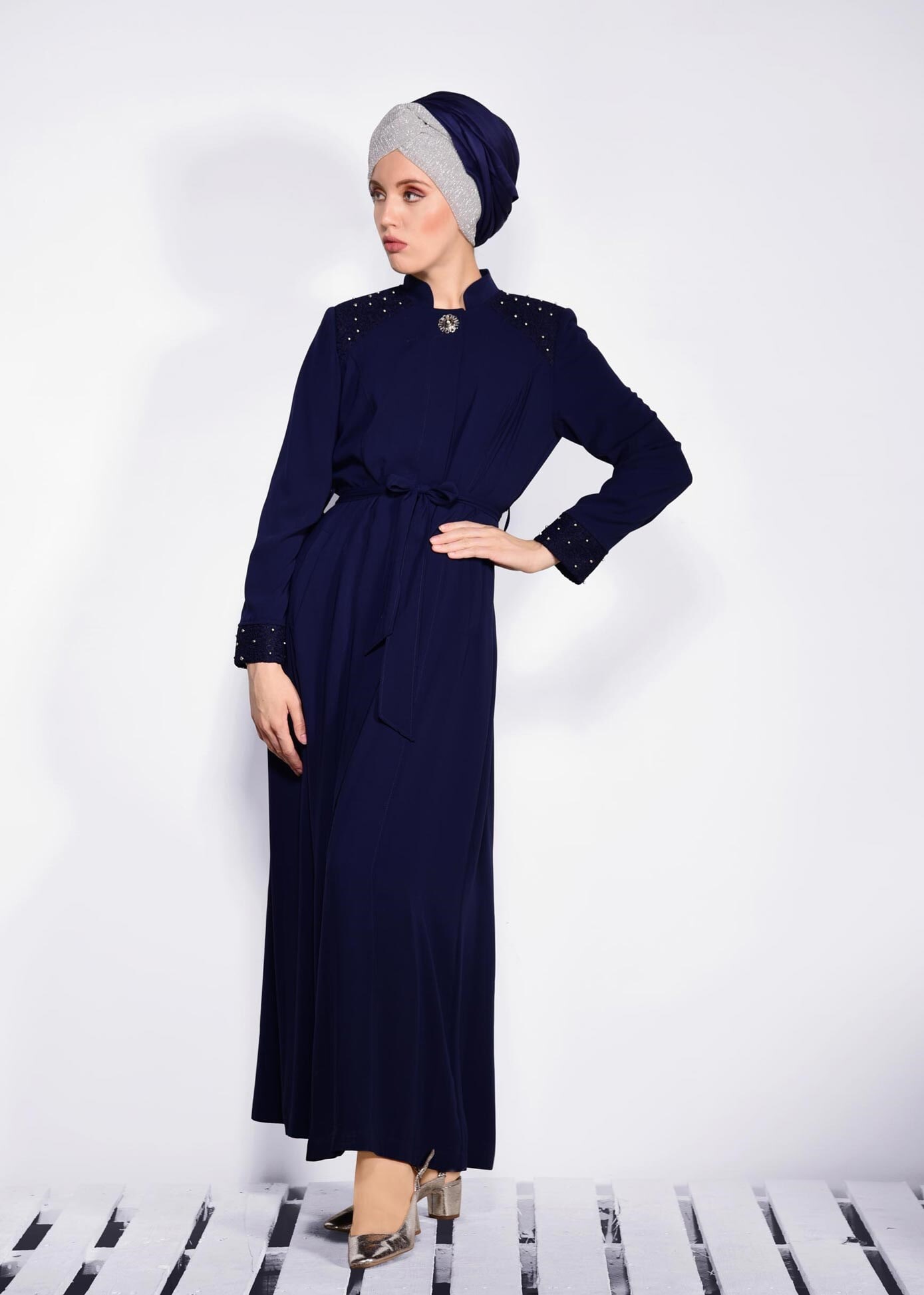 Tesettür giyim LACİVERT KOL VE YAKASI GÜPÜR DETAYLI PARDESÜ 1252