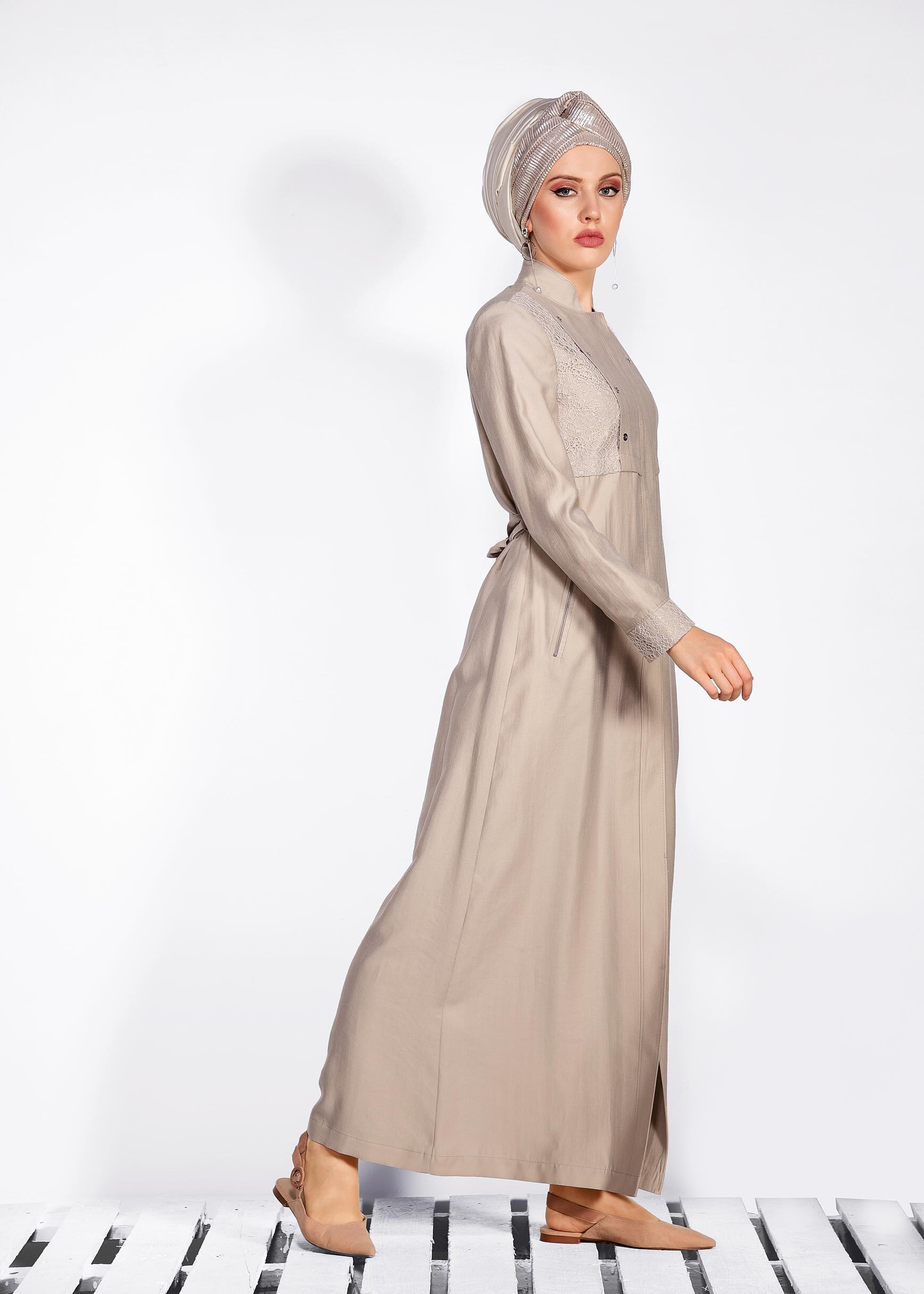 Tesettür giyim BEJ KUŞGÖZÜ DETAYLI PARDESÜ 1253
