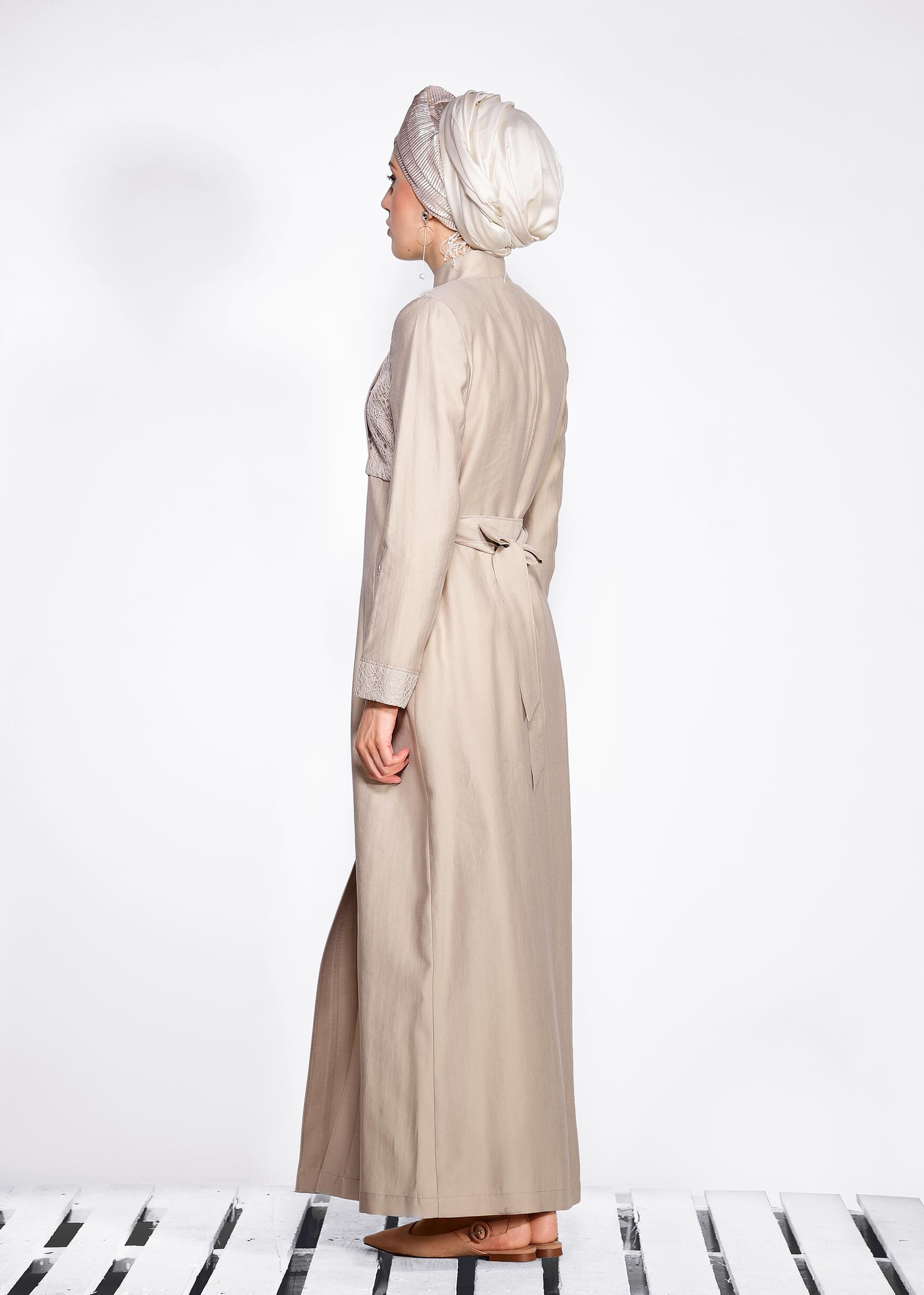 Tesettür giyim BEJ KUŞGÖZÜ DETAYLI PARDESÜ 1253