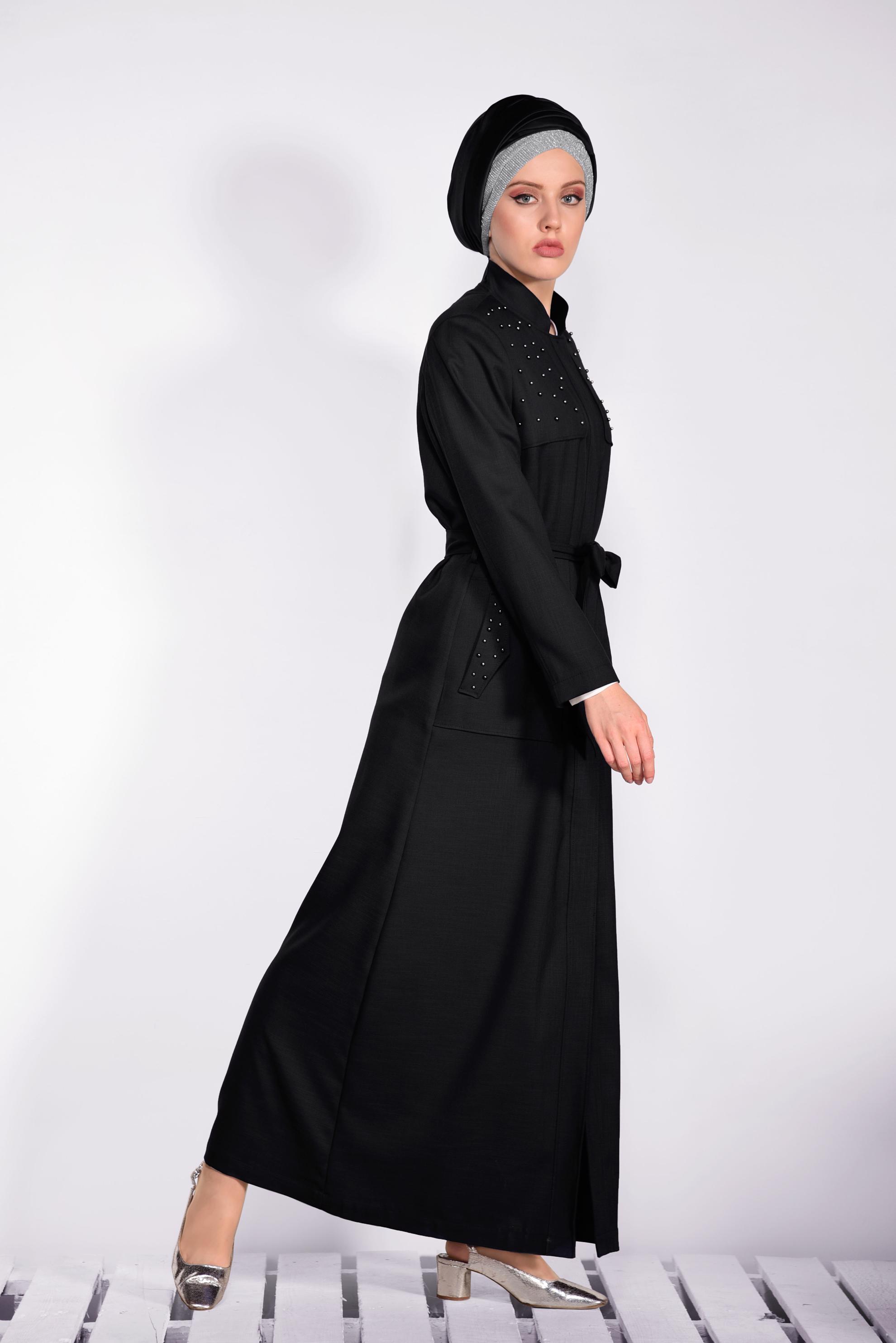 Tesettür giyim SİYAH BONCUK İŞLEMELİ KUŞAKLI PARDESÜ 1254