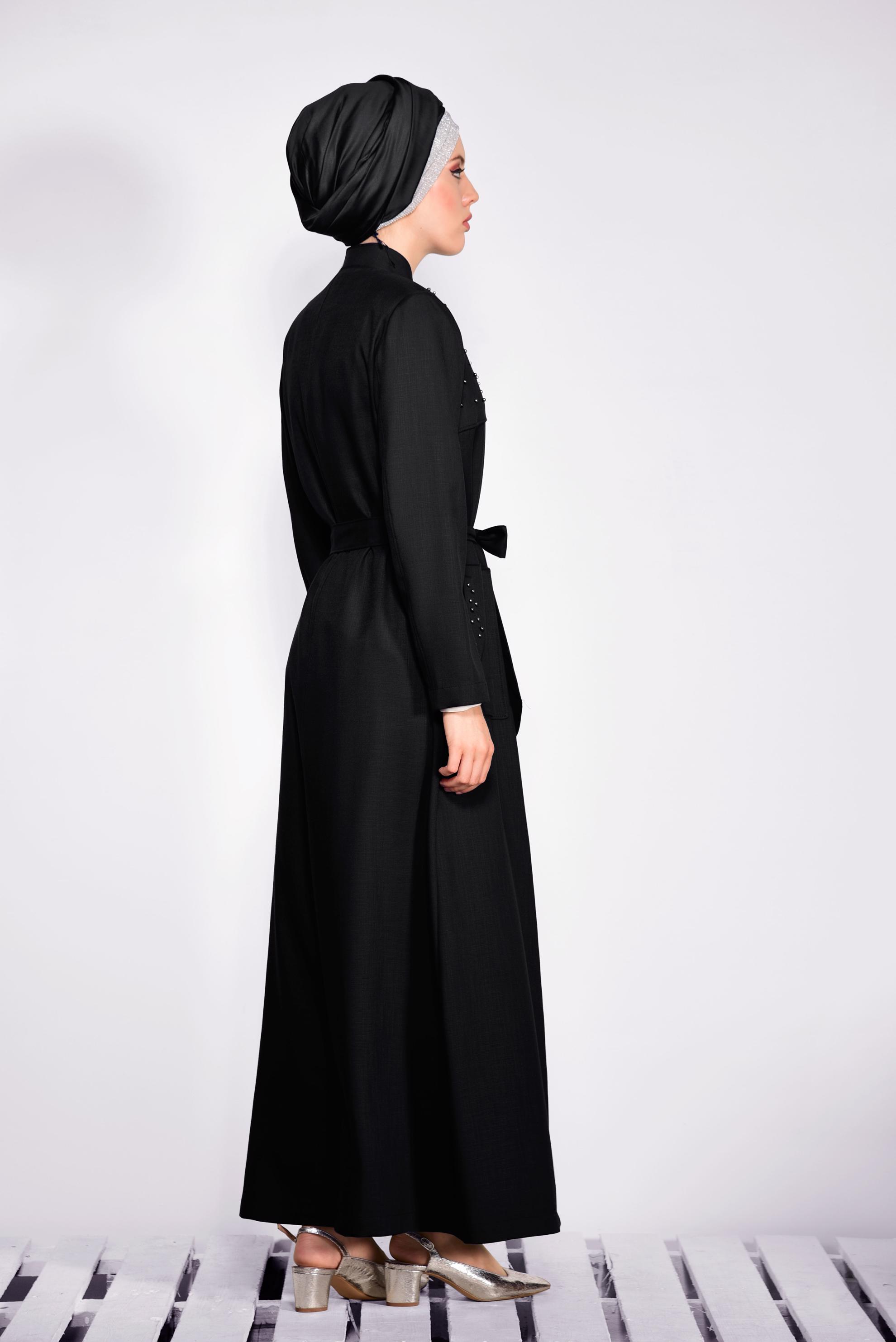 Tesettür giyim SİYAH BONCUK İŞLEMELİ KUŞAKLI PARDESÜ 1254