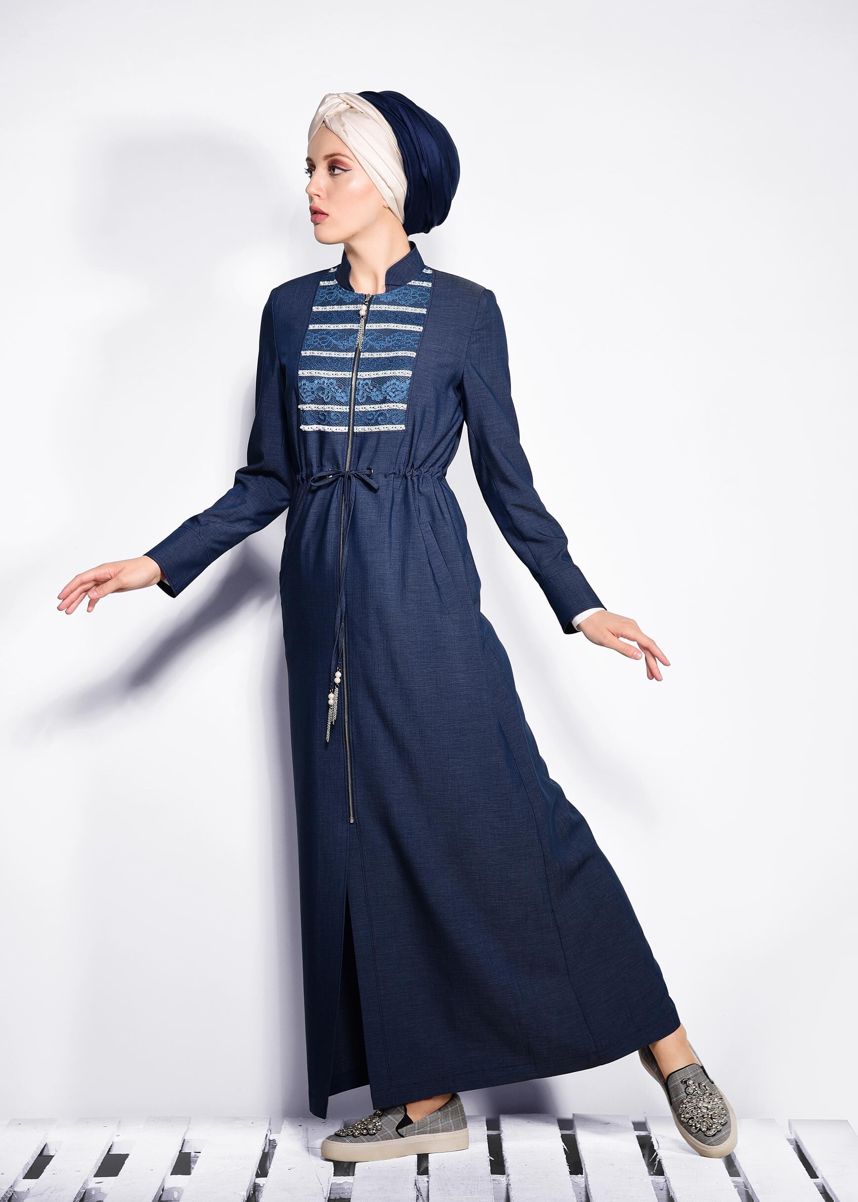 Tesettür giyim LACİVERT FERMUARLI GÜPÜR DETAYLI PARDESÜ 1262