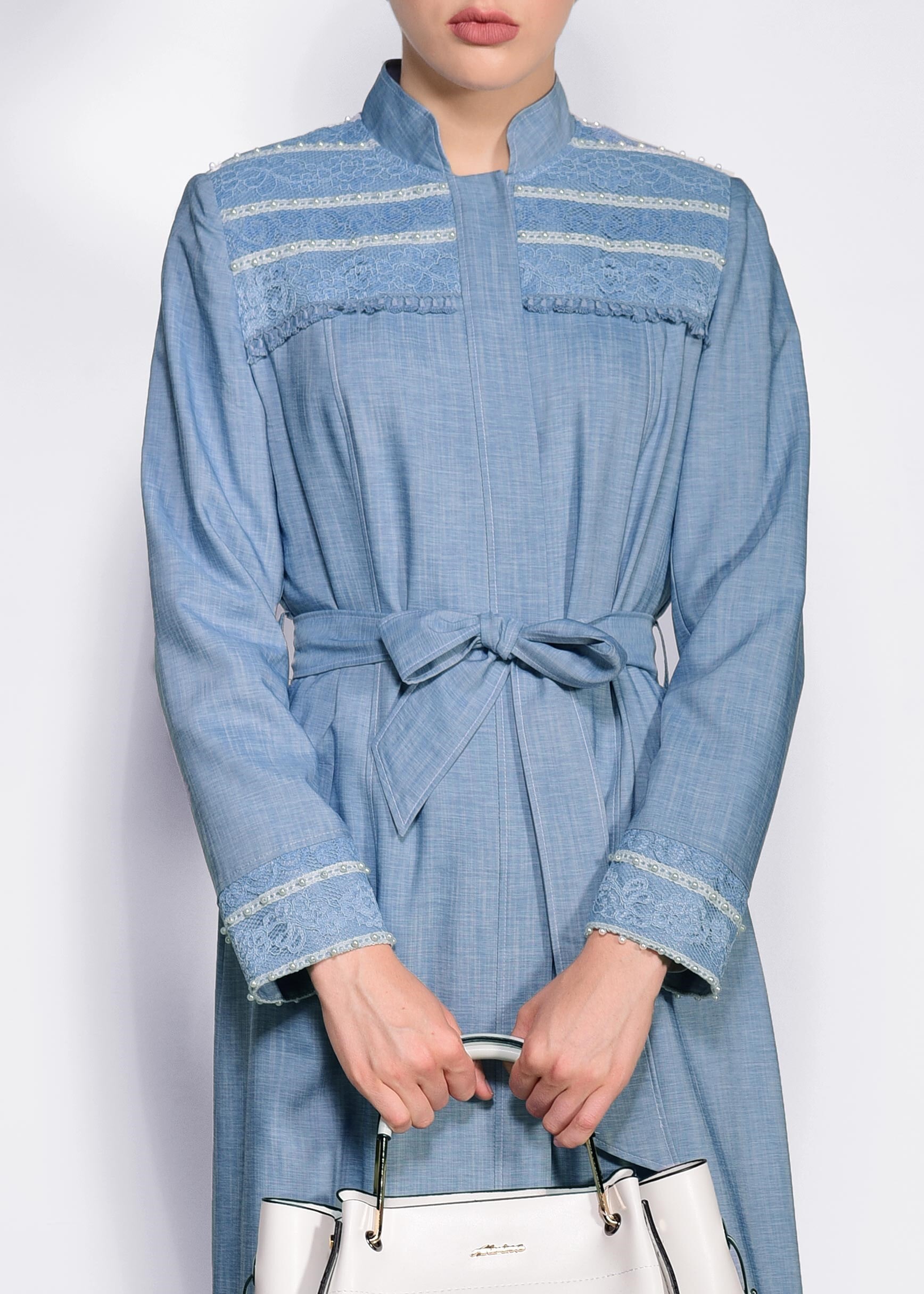 Tesettür giyim MAVİ GİZLİ DÜĞMELİ İŞLEMELİ PARDESÜ 1263