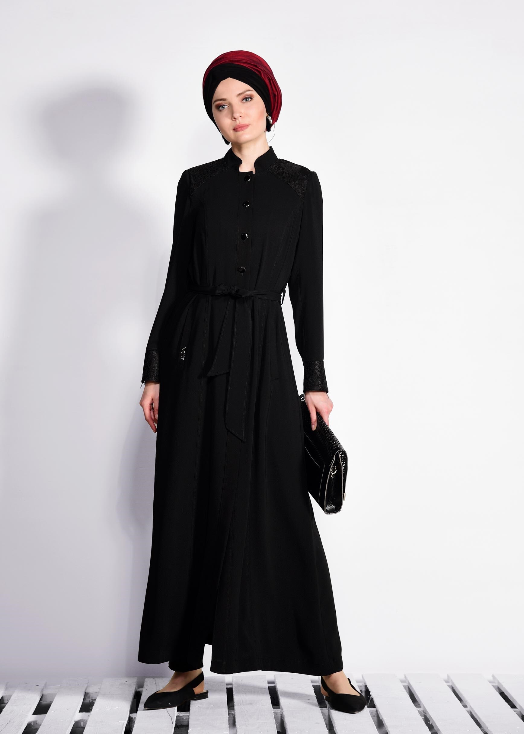 Tesettür giyim SİYAH GÜPÜR DETAYLI DÜĞMELİ PARDESÜ 1264