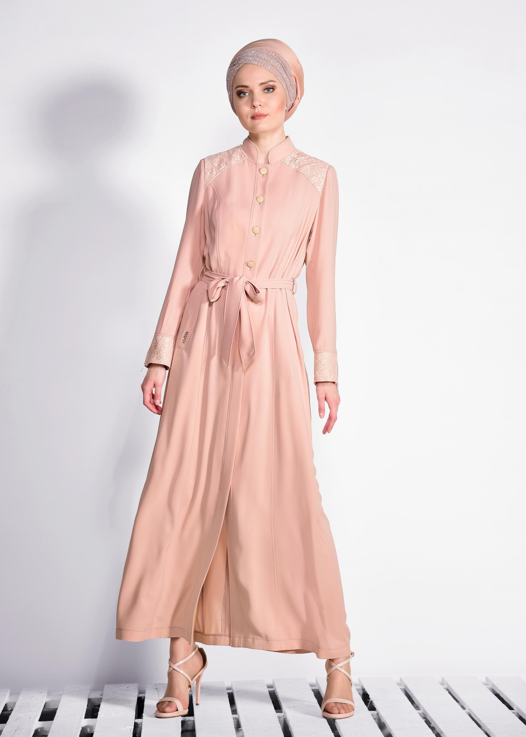 Tesettür giyim PUDRA GÜPÜR DETAYLI DÜĞMELİ PARDESÜ 1264