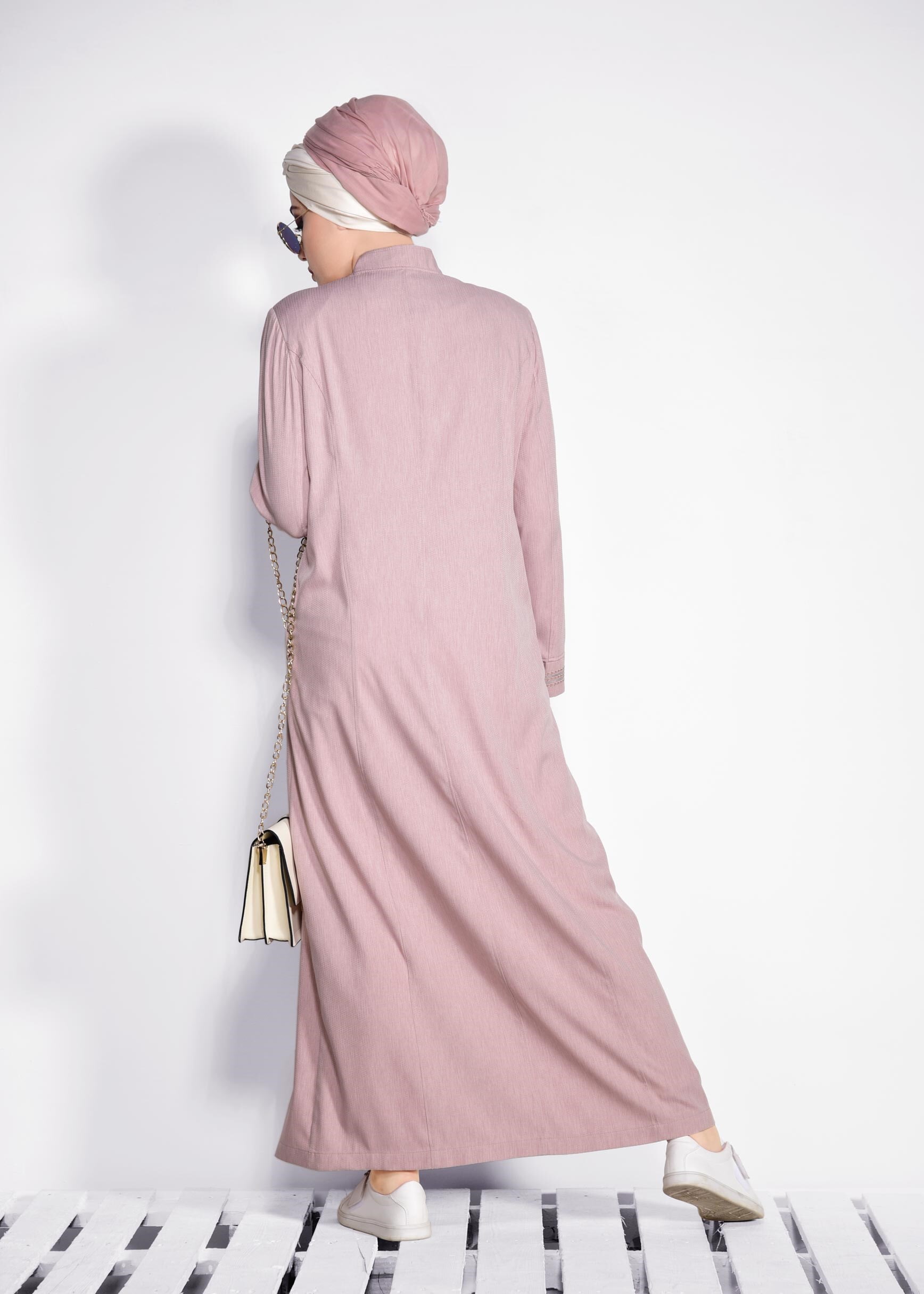 Tesettür giyim PUDRA PULLU NAKIŞLI PARDESÜ 1267