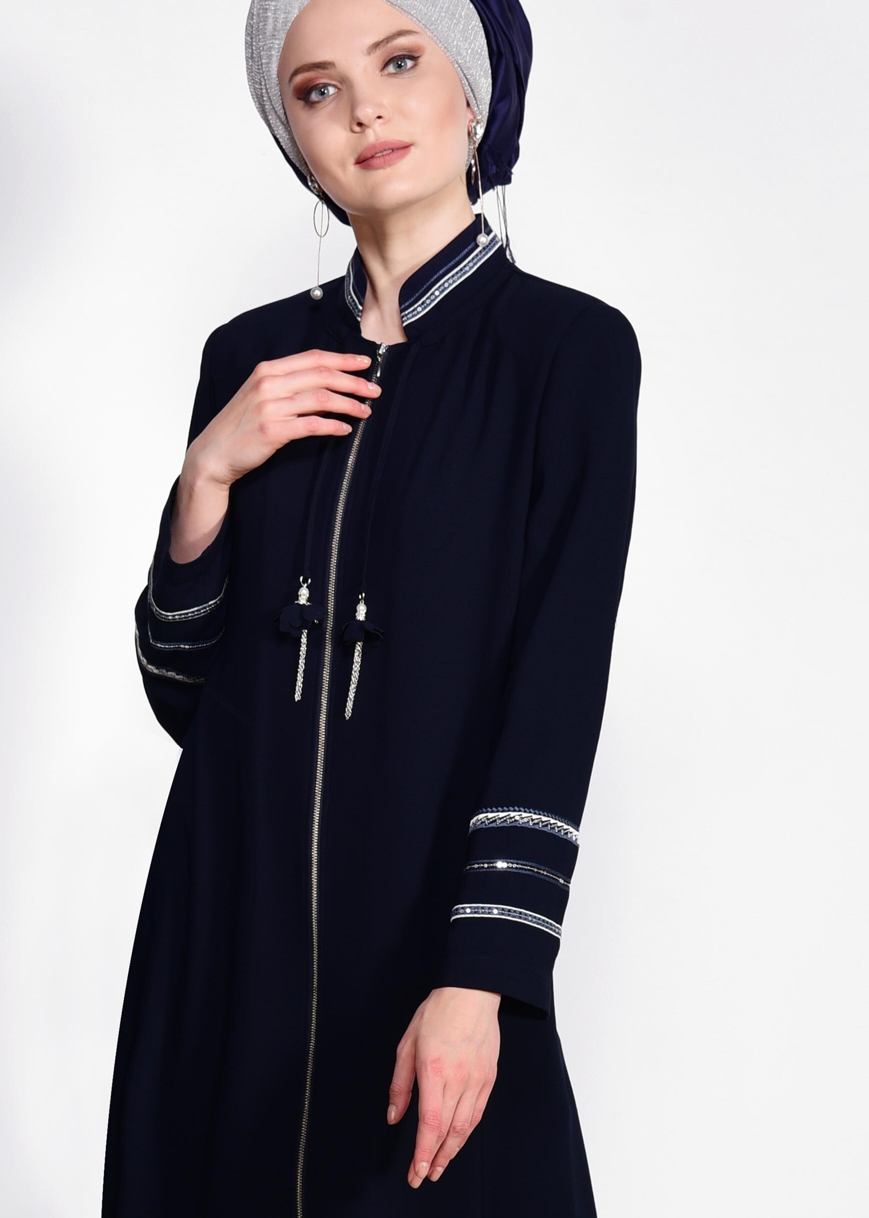 Tesettür giyim LACİVERT HAKİM YAKA PUL İŞLEMELİ PARDESÜ 1278