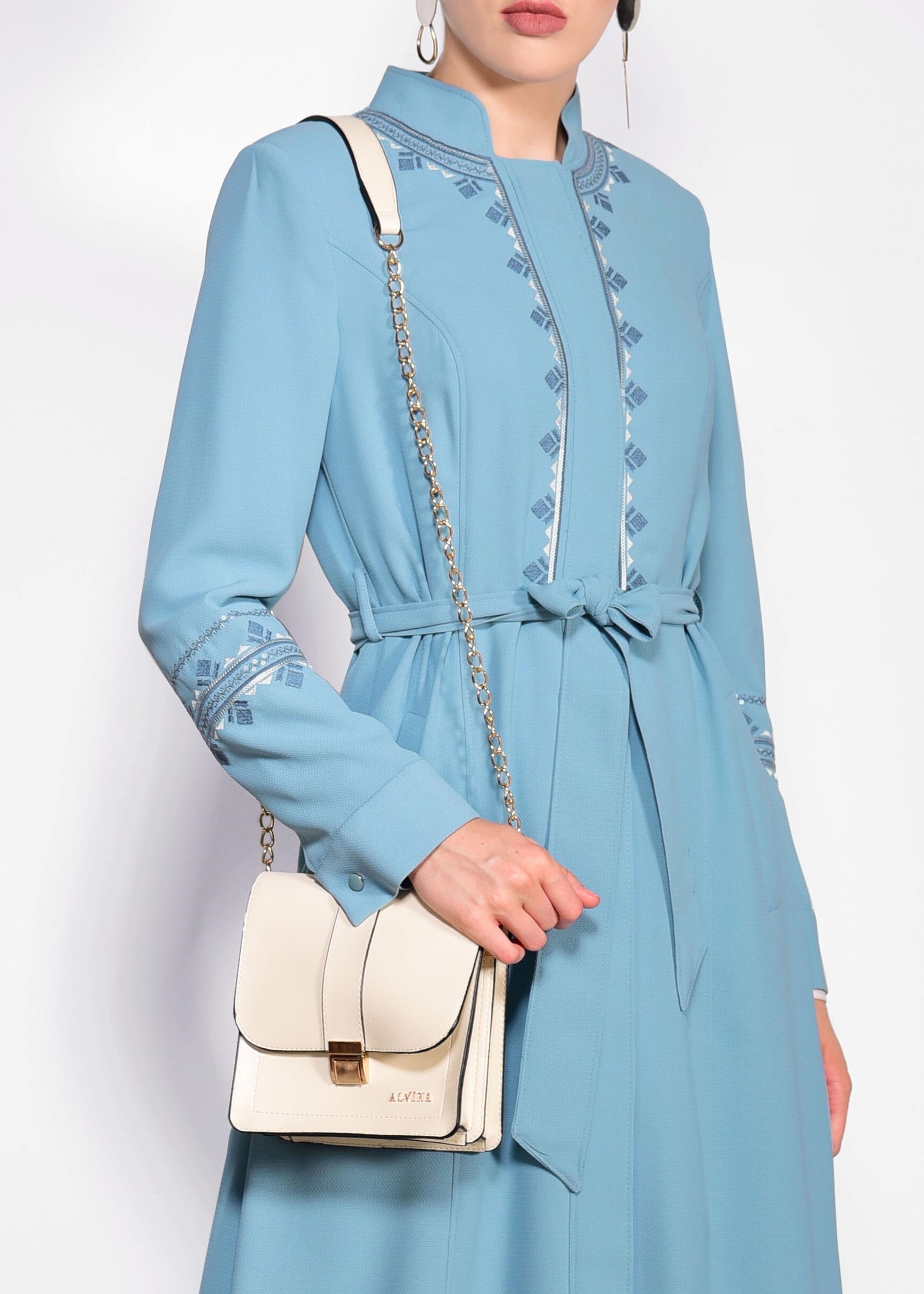 Tesettür giyim YEŞİL NAKIŞLI GİZLİ DÜĞMELİ PARDESÜ 1279