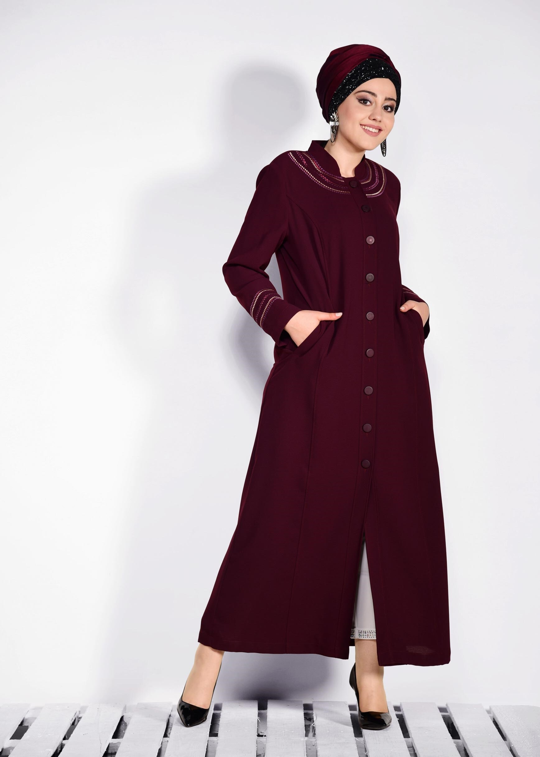 Tesettür giyim BORDO DÜĞMELİ PARDESÜ 1282
