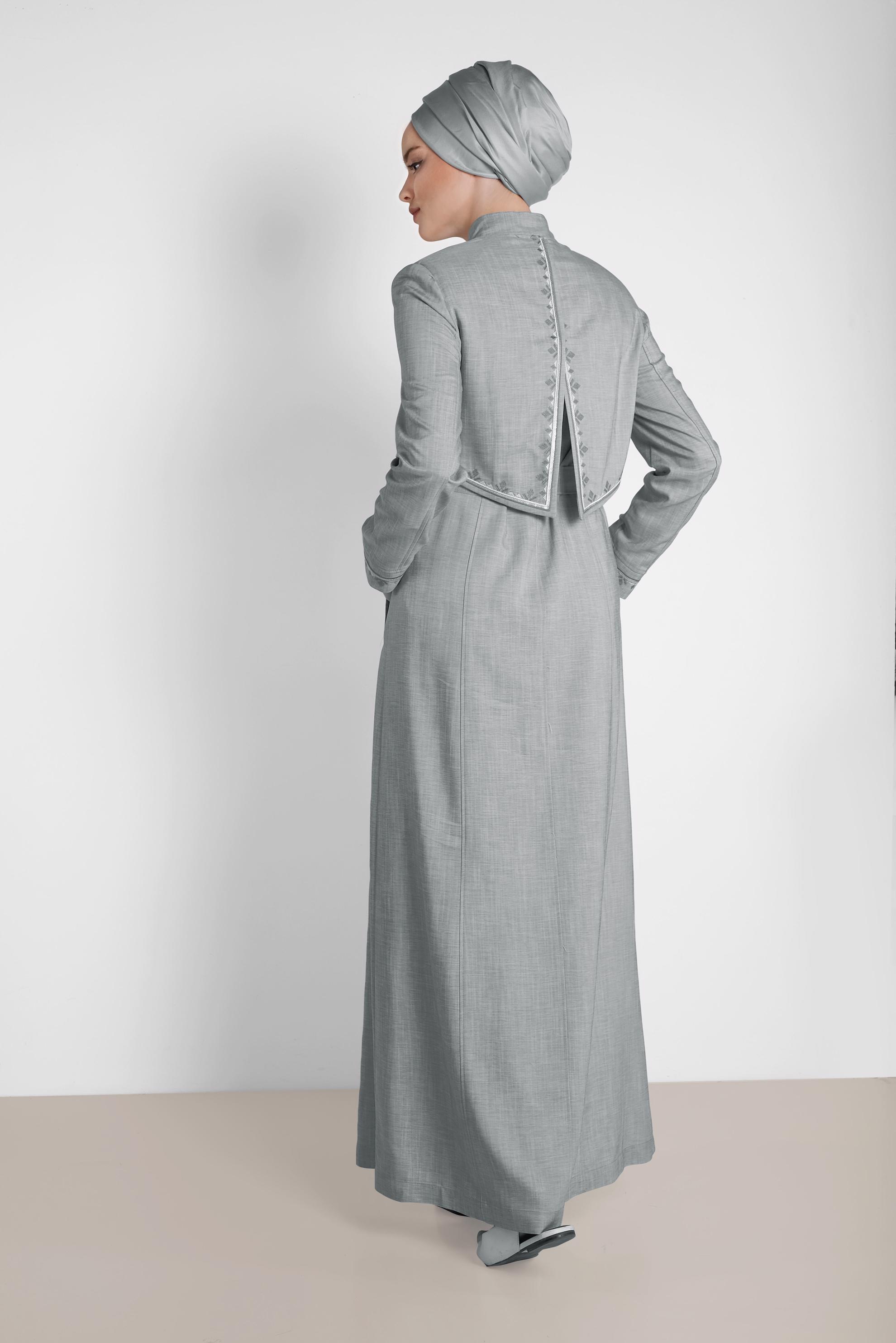 Tesettür giyim GRİ GİZLİ DÜĞMELİ KUŞAKLI PARDESÜ 1287