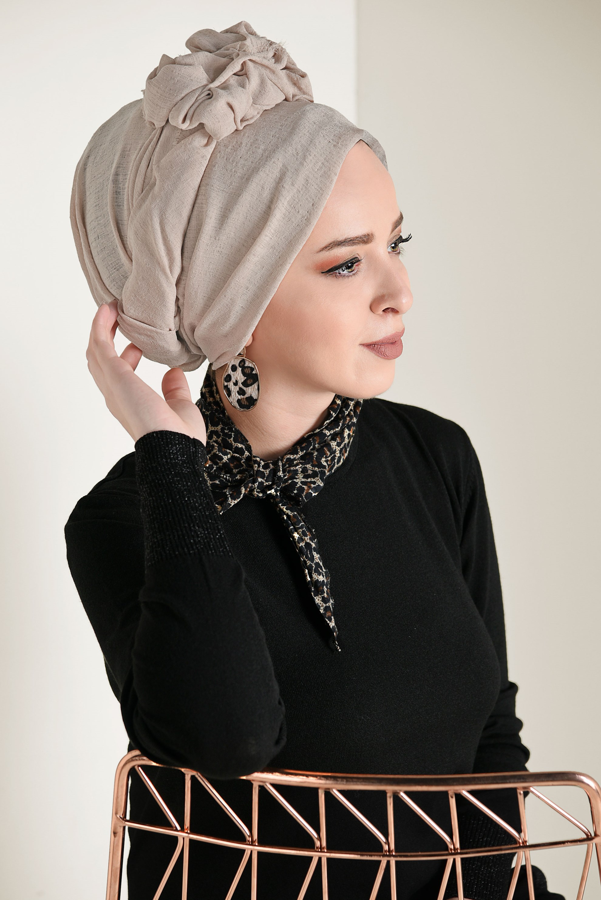 Tesettür giyim BEJ 9900 ALVİNA HİNT İPEKSİ ŞAL