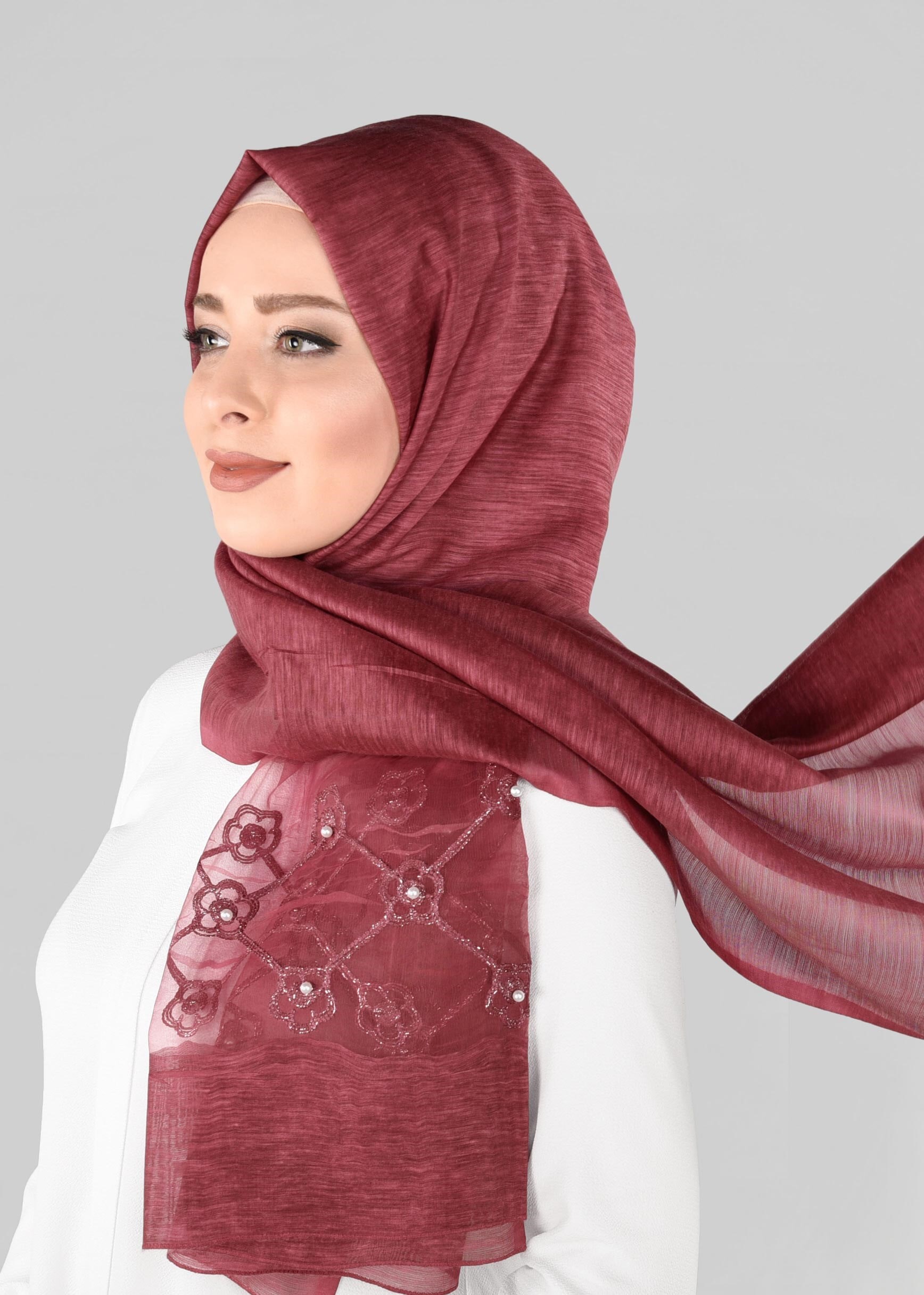 Tesettür giyim BORDO 9909 ALVİNA NAKIŞ İNCİ ŞAL