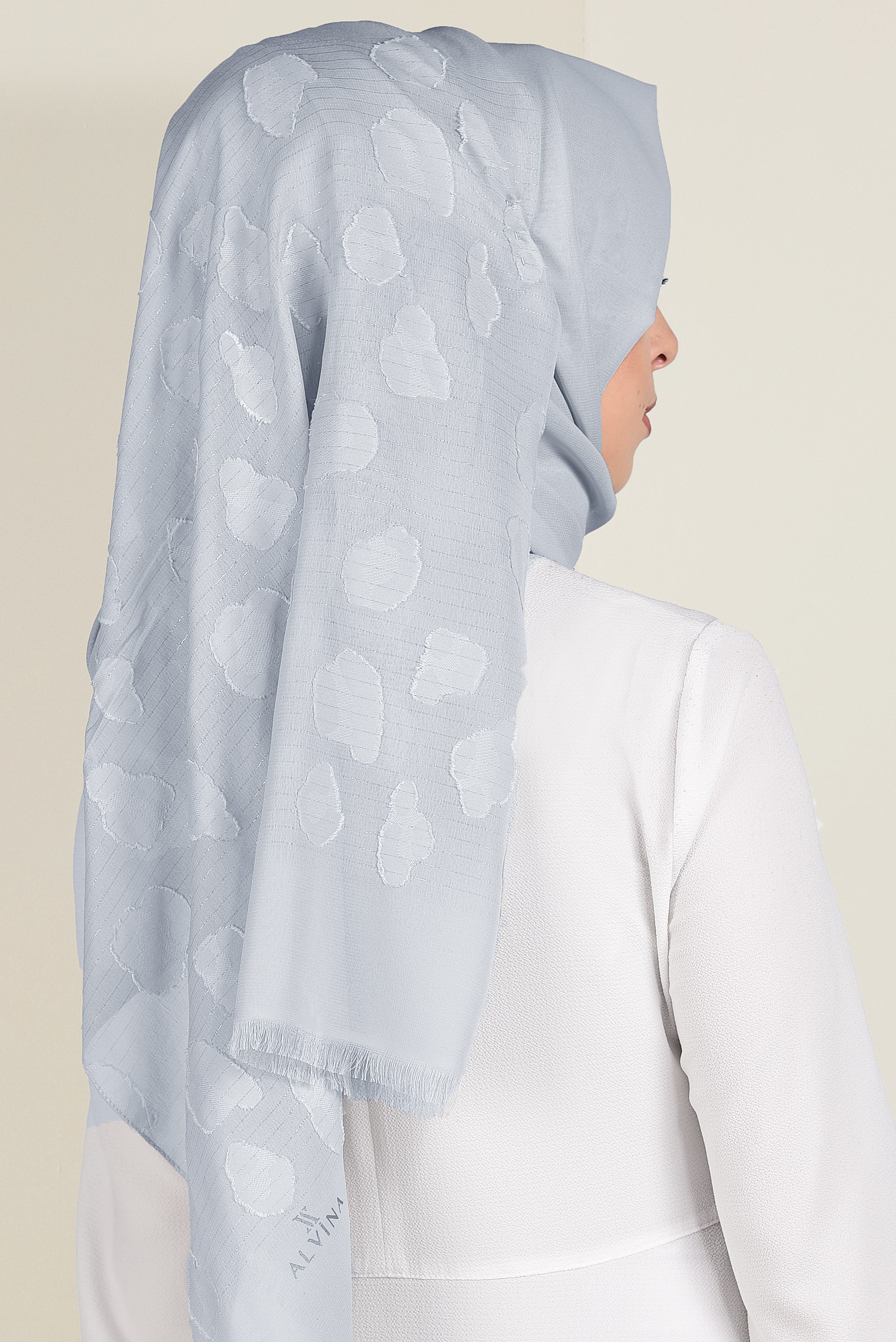 Tesettür giyim GRİ 9913 ALVİNA SİMLİ ŞİFON ŞAL