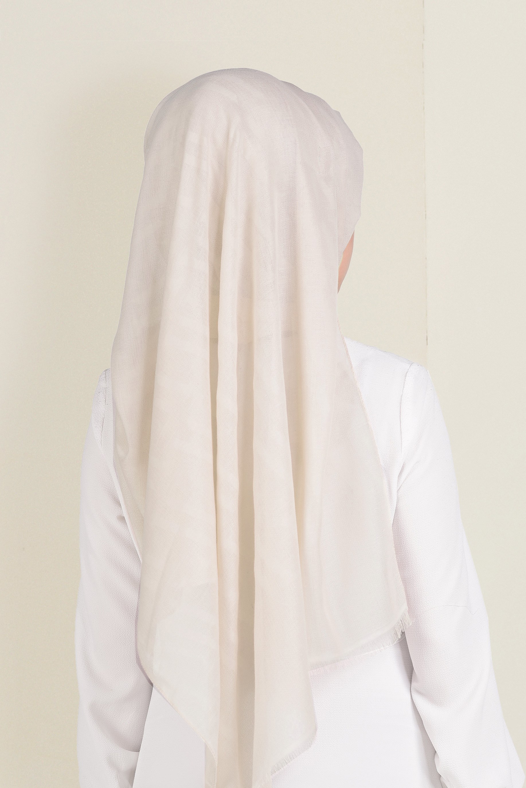 Tesettür giyim EKRU 9915 ALVİNA LOGOLU  ŞAL