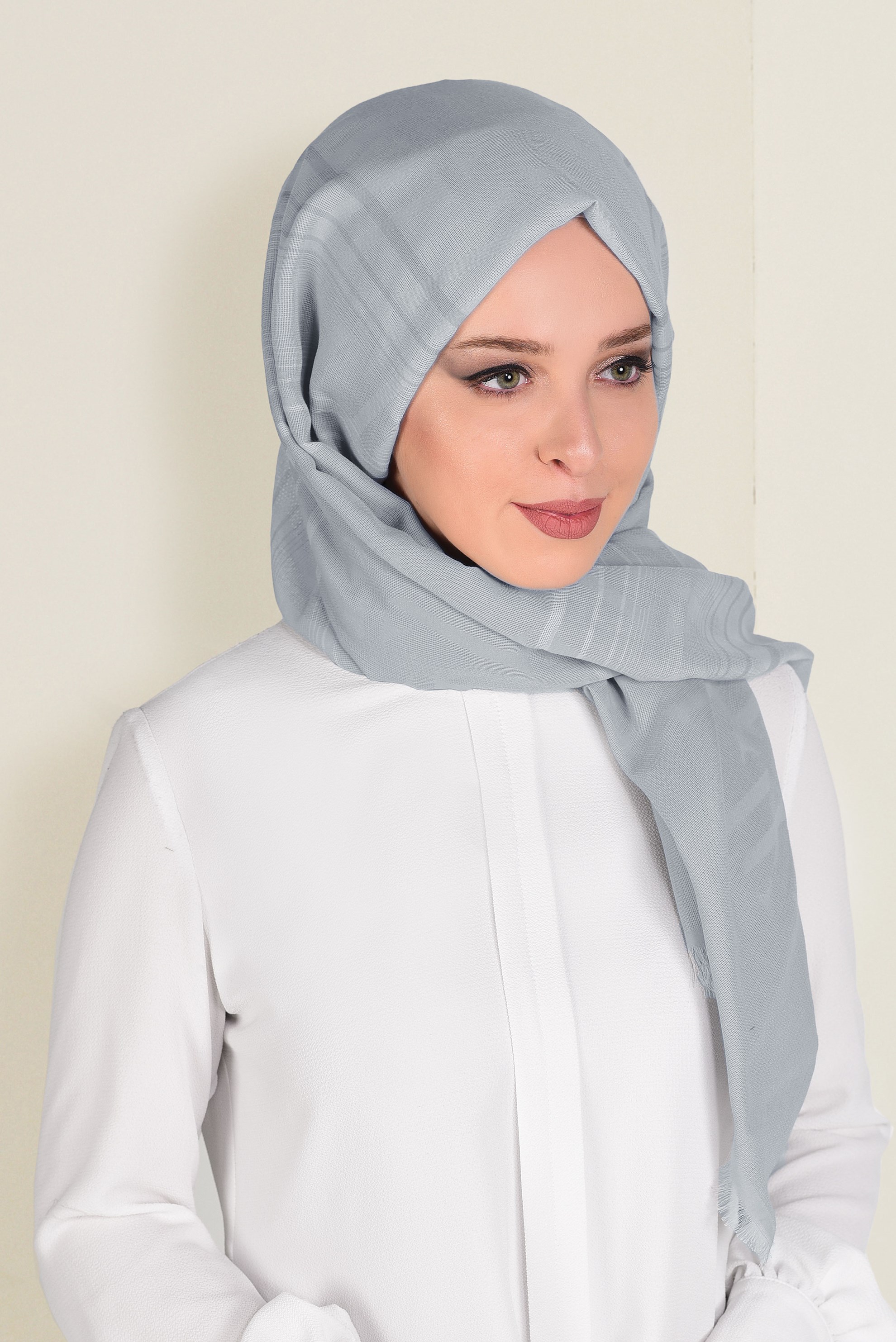 Tesettür giyim GÜMÜŞ 9916 ALVİNA ÇİZGİ LOGOLU  ŞAL