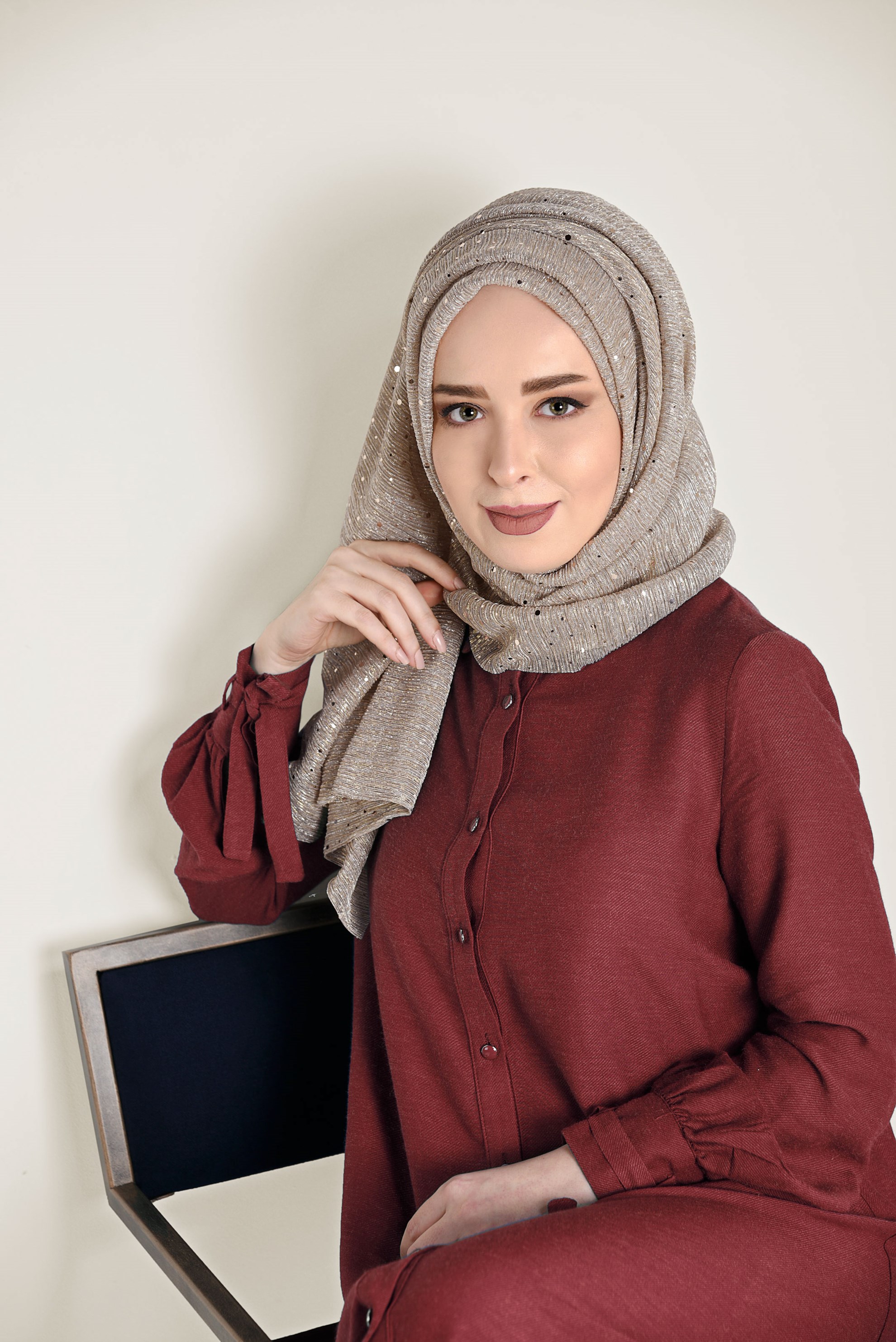 Tesettür giyim ALTIN 9921 ALVİNA SİMLİ PULLU ŞAL