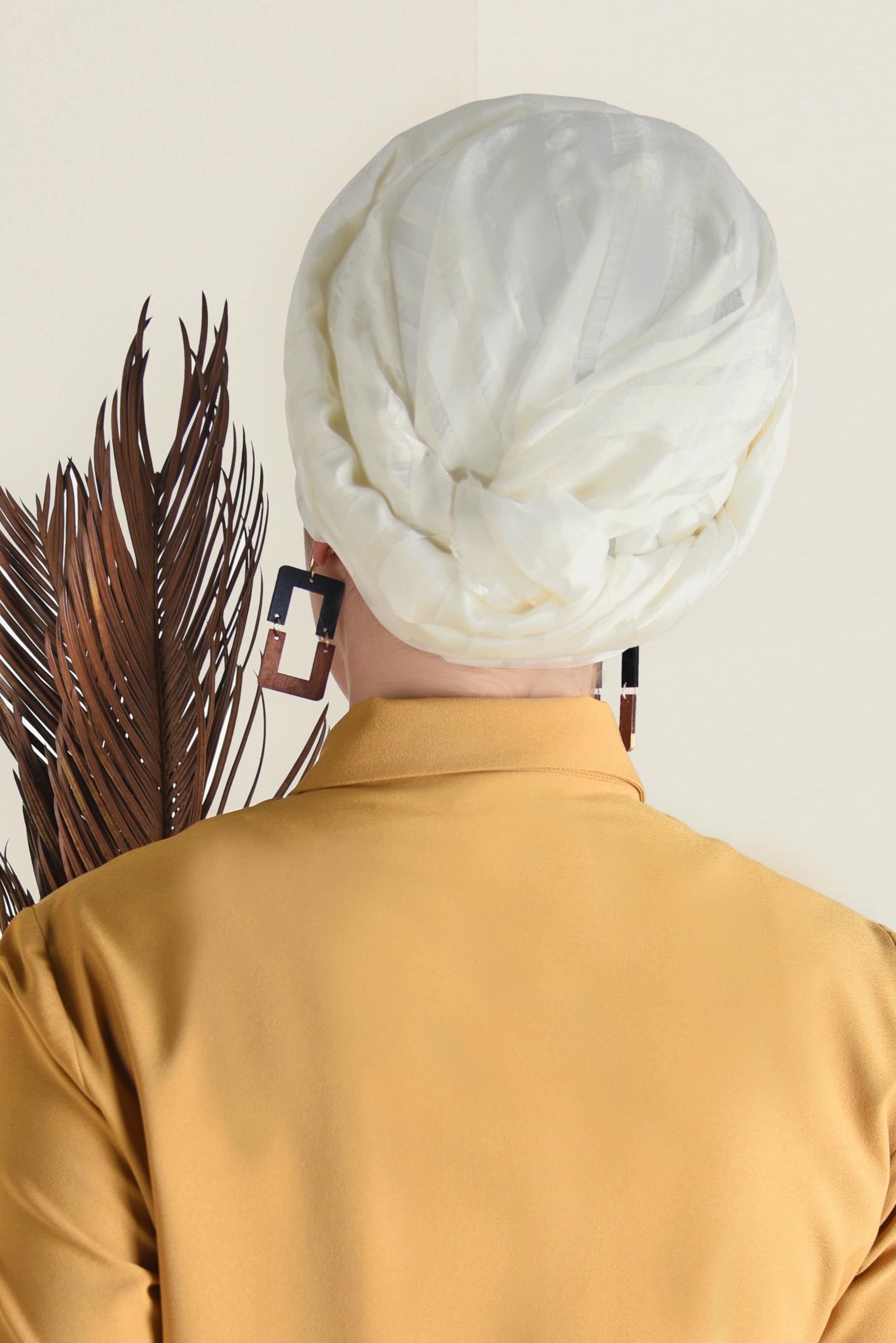 Tesettür giyim BEYAZ 9923 ALVİNA YAKMA ÇİZGİLİ ŞAL