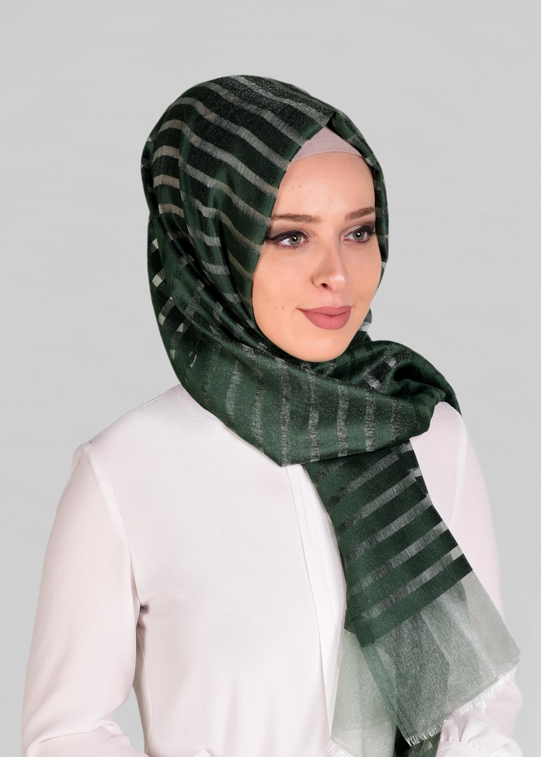 Tesettür giyim YEŞİL 9923 ALVİNA YAKMA ÇİZGİLİ ŞAL