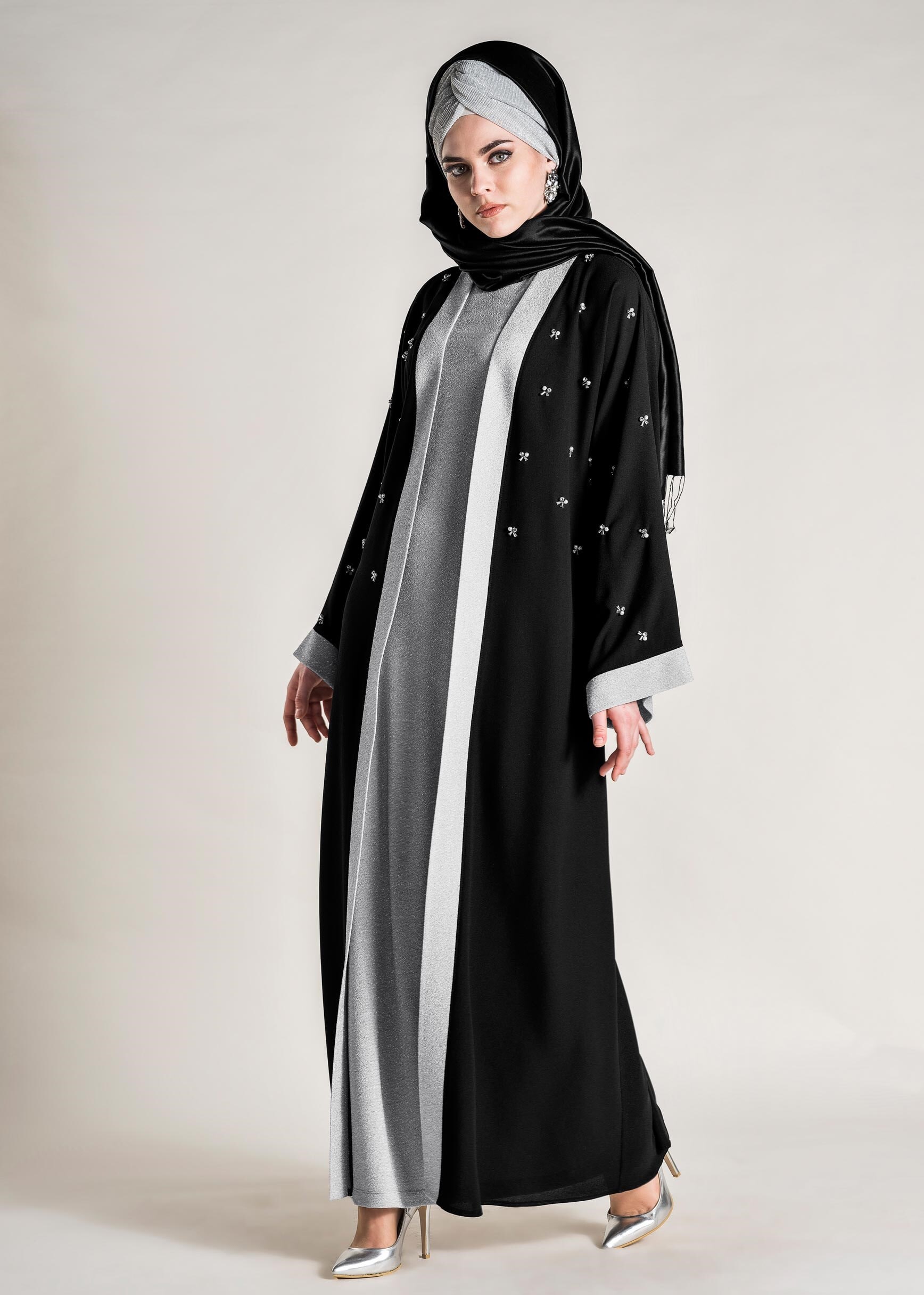 Tesettür giyim GRİ BONCUK İŞLEMELİ SİMLİ 2′Lİ ELBİSELİ TAKIM 3427