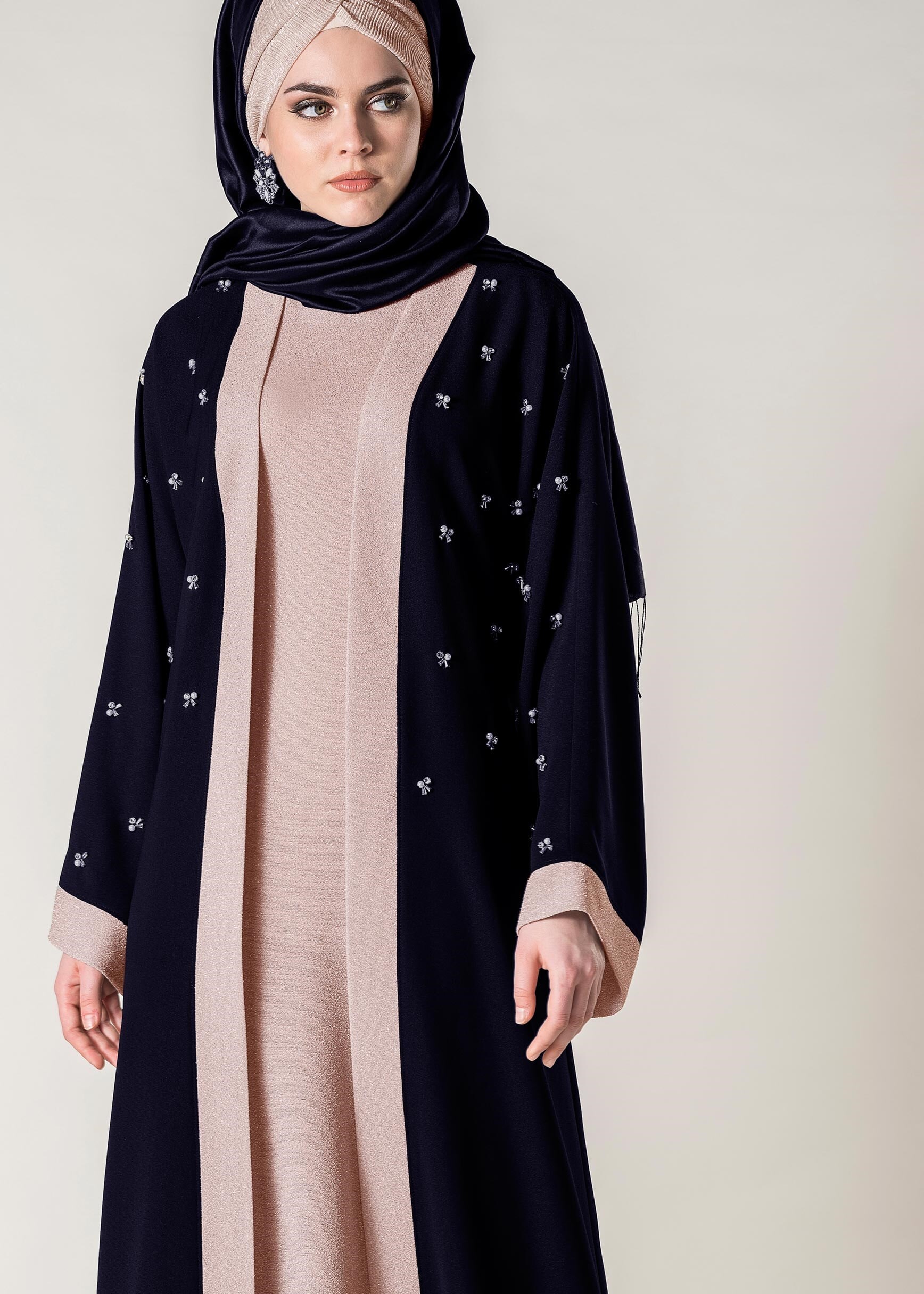 Tesettür giyim PUDRA BONCUK İŞLEMELİ SİMLİ 2′Lİ ELBİSELİ TAKIM 3427