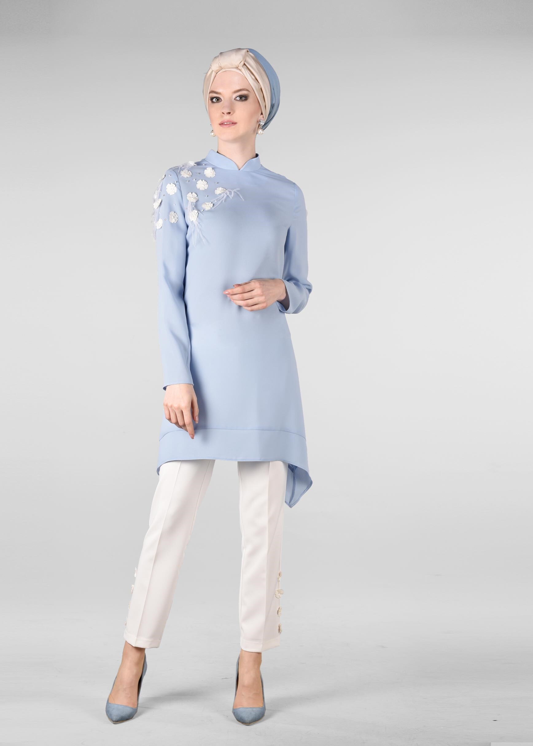 Tesettür giyim MAVİ ÜÇ BOYUTLU ÇİÇEK DETAYLI 2&prime;Lİ PANTOLONLU TAKIM 3415P