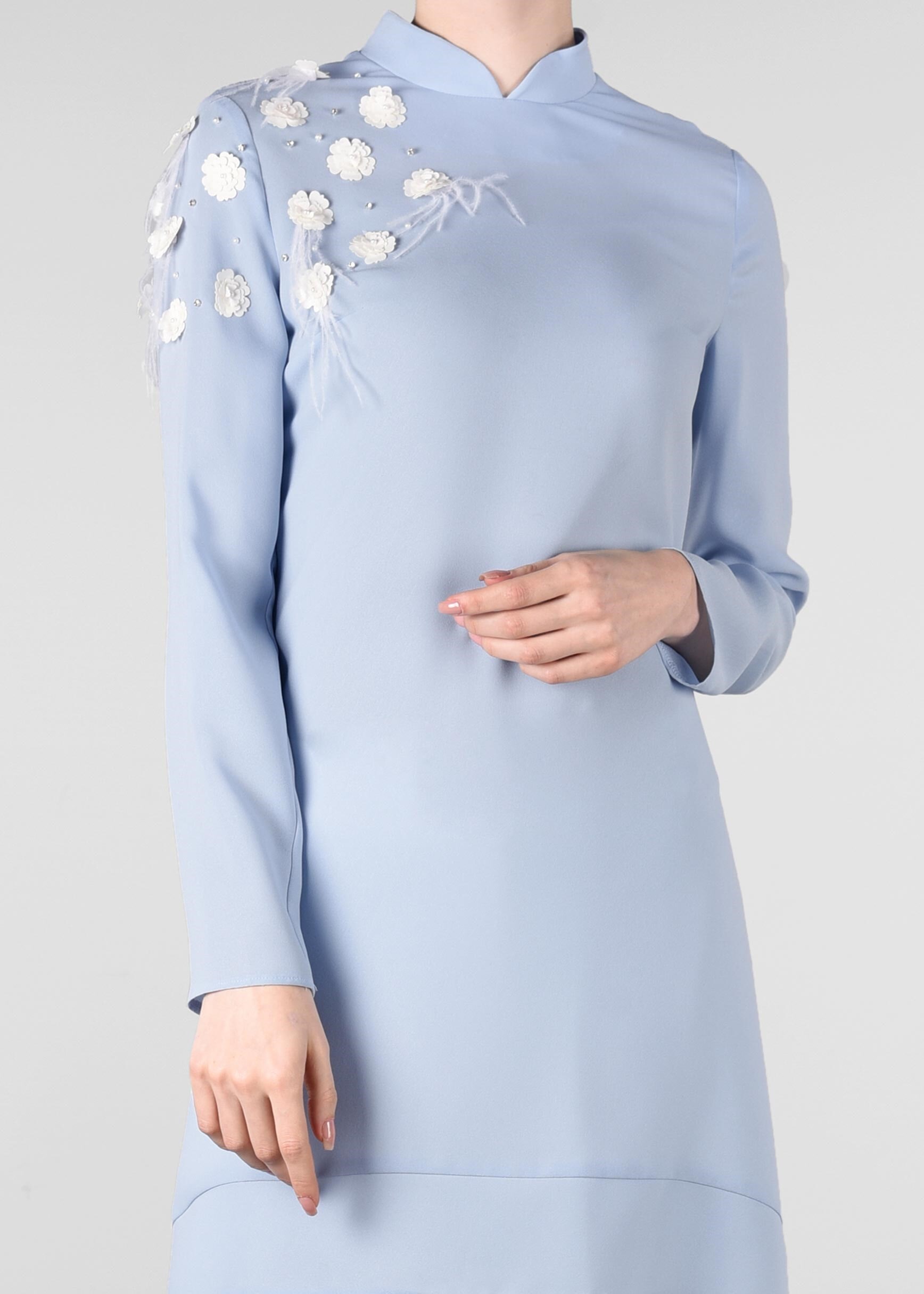 Tesettür giyim MAVİ ÜÇ BOYUTLU ÇİÇEK DETAYLI 2&prime;Lİ PANTOLONLU TAKIM 3415P