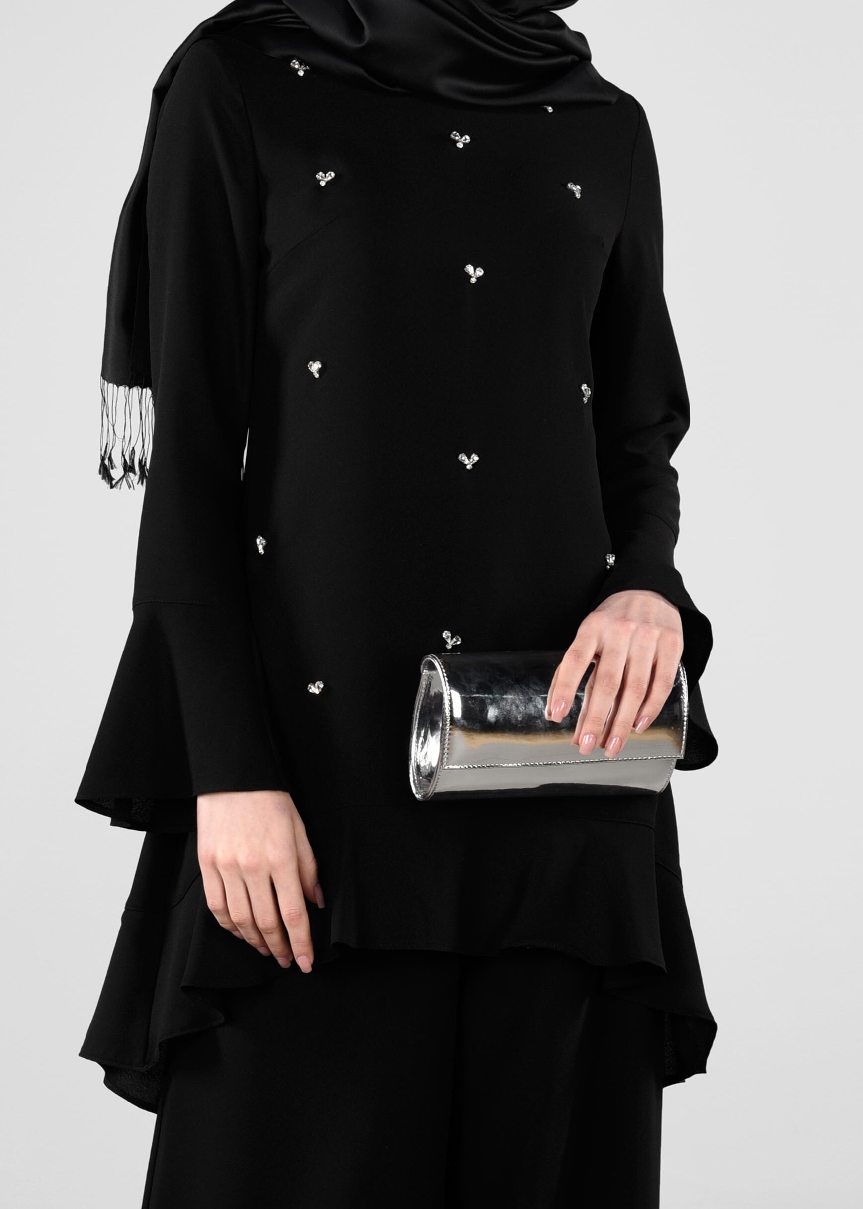 Tesettür giyim SİYAH GENİŞ KOLLU BONCUK DETAYLI 2&prime;Lİ PANTOLONLU TAKIM 3418