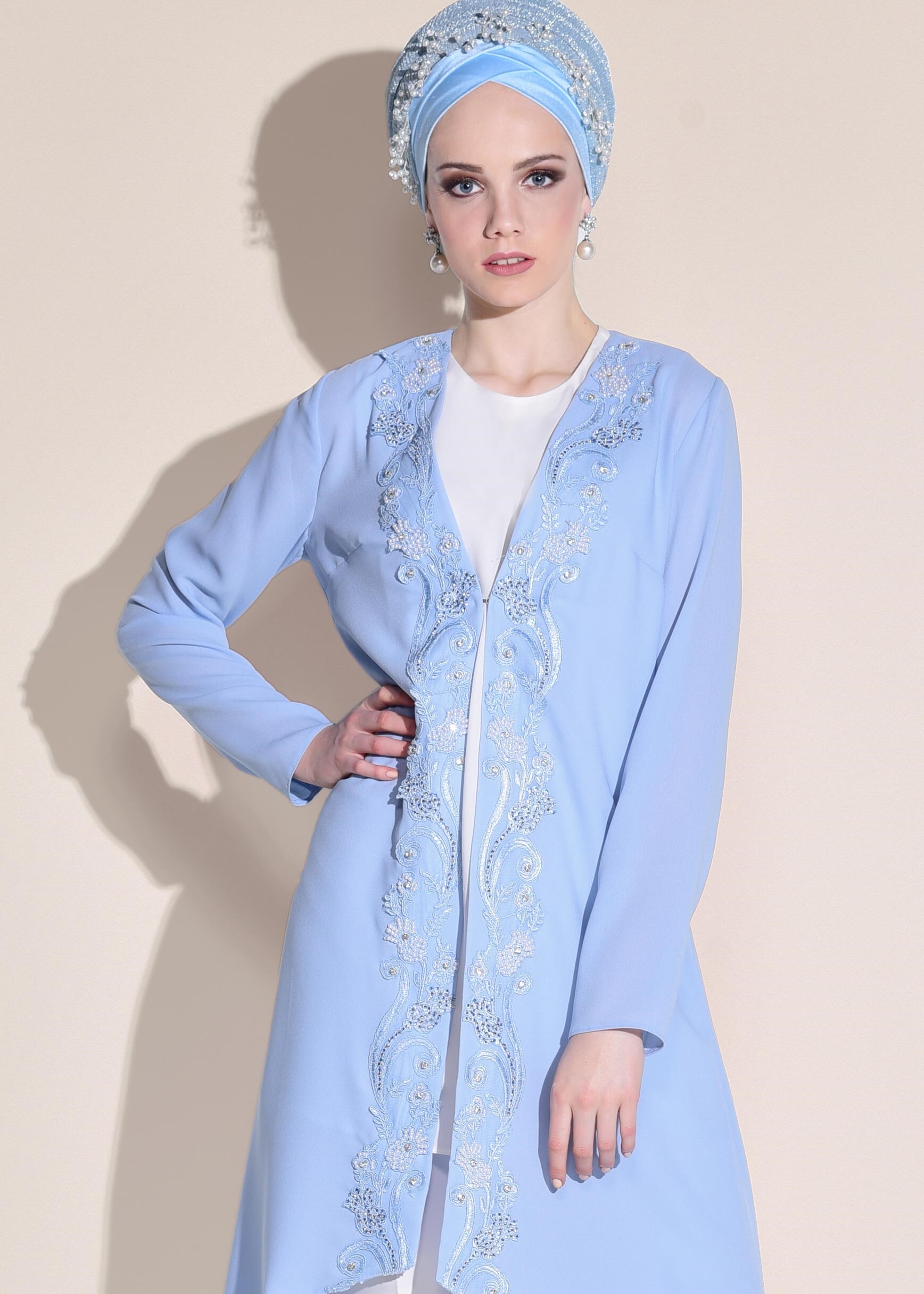 Tesettür giyim MAVİ NAKIŞ İŞLEMELİ 3&prime;LÜ PANTOLONLU TAKIM 3424P