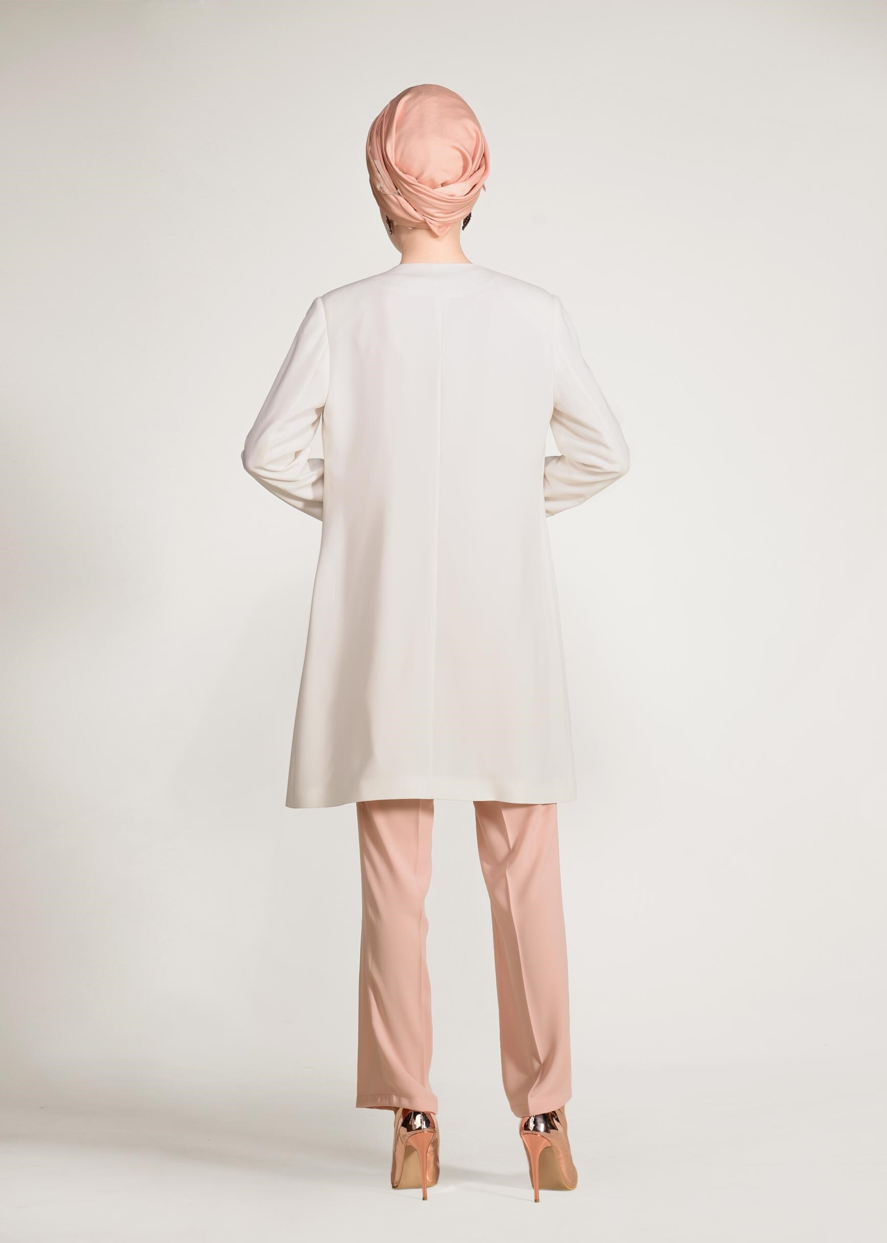 Tesettür giyim PUDRA ÇİÇEK BASKILI 3&prime;LÜ PANTOLONLU TAKIM 3445P