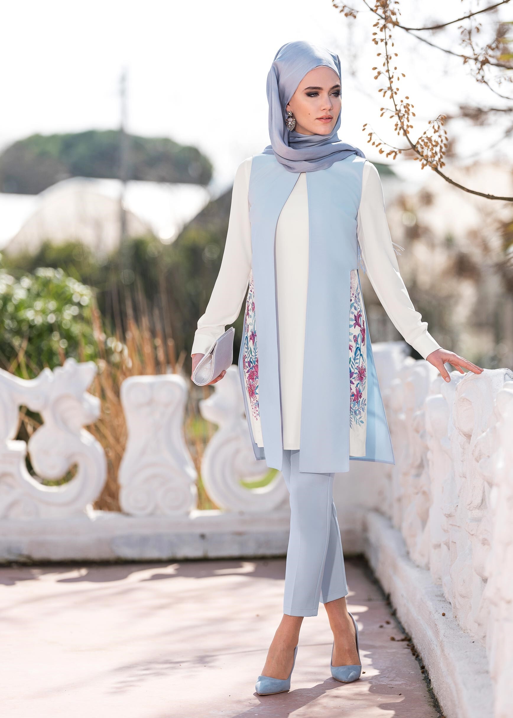 Tesettür giyim MAVİ ÇİÇEK BASKILI 3&prime;LÜ PANTOLONLU TAKIM 3447P