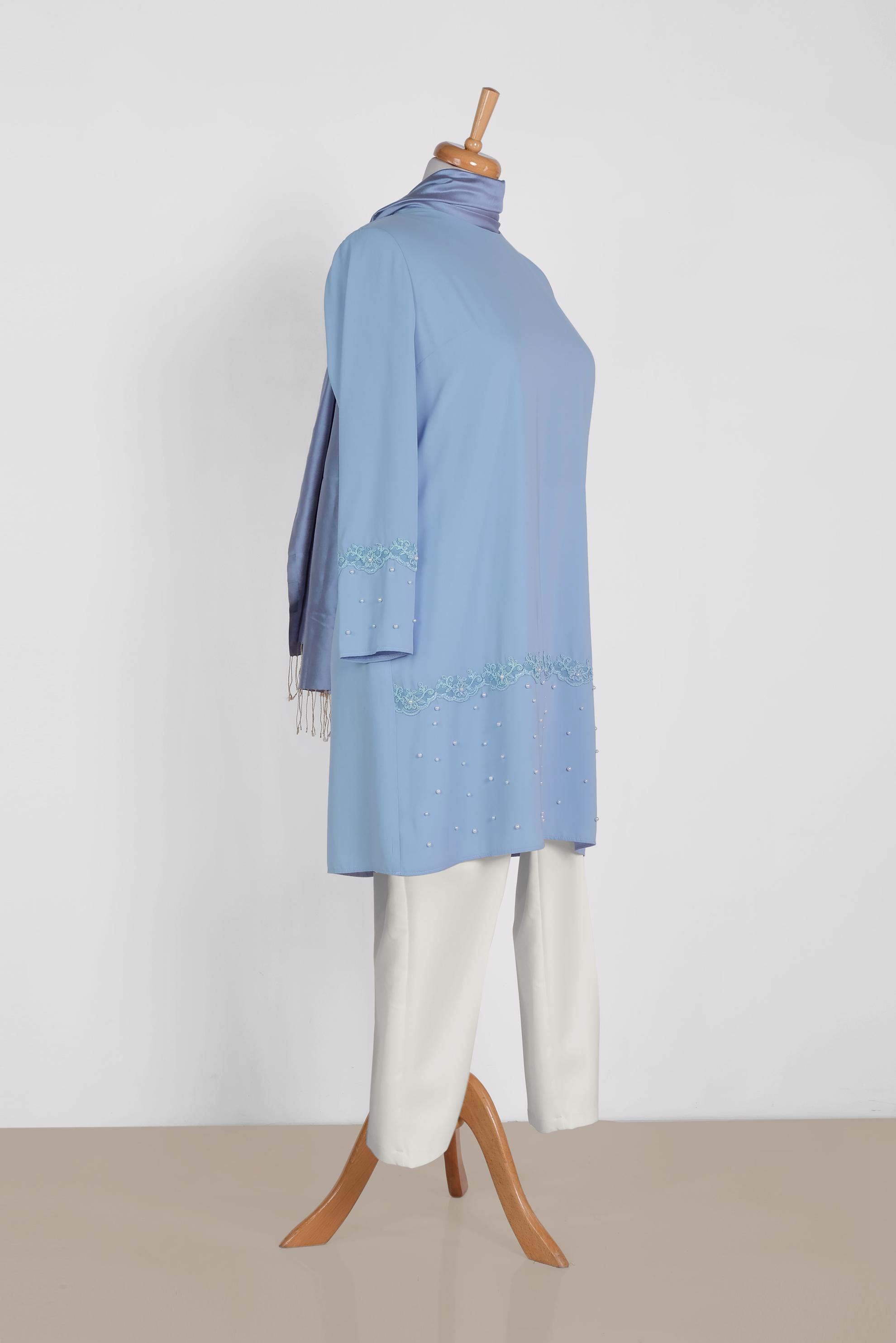 Tesettür giyim MAVİ NAKIŞ VE İNCİ DETAYLI 2&prime;Lİ PANTOLONLU TAKIM 3472P