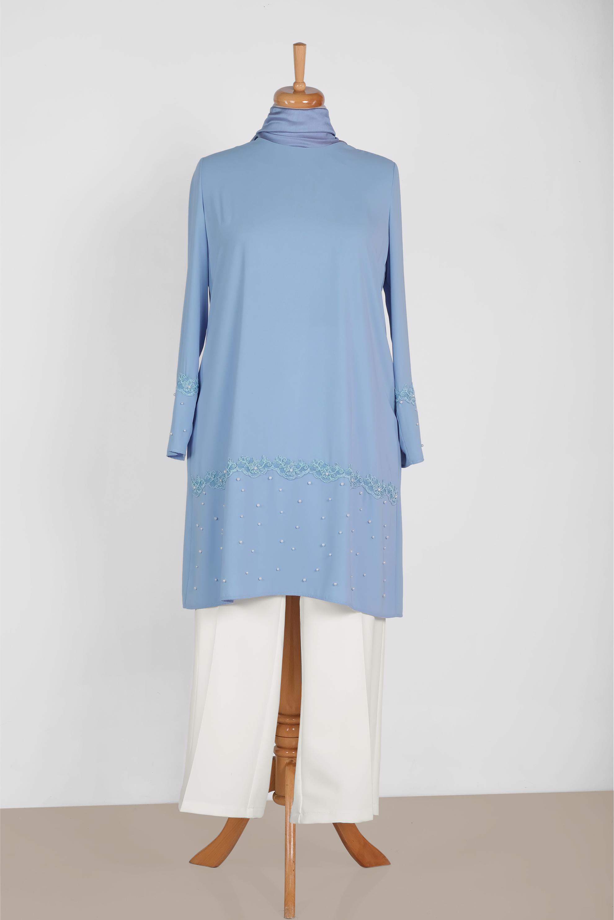 Tesettür giyim MAVİ NAKIŞ VE İNCİ DETAYLI 2&prime;Lİ PANTOLONLU TAKIM 3472P