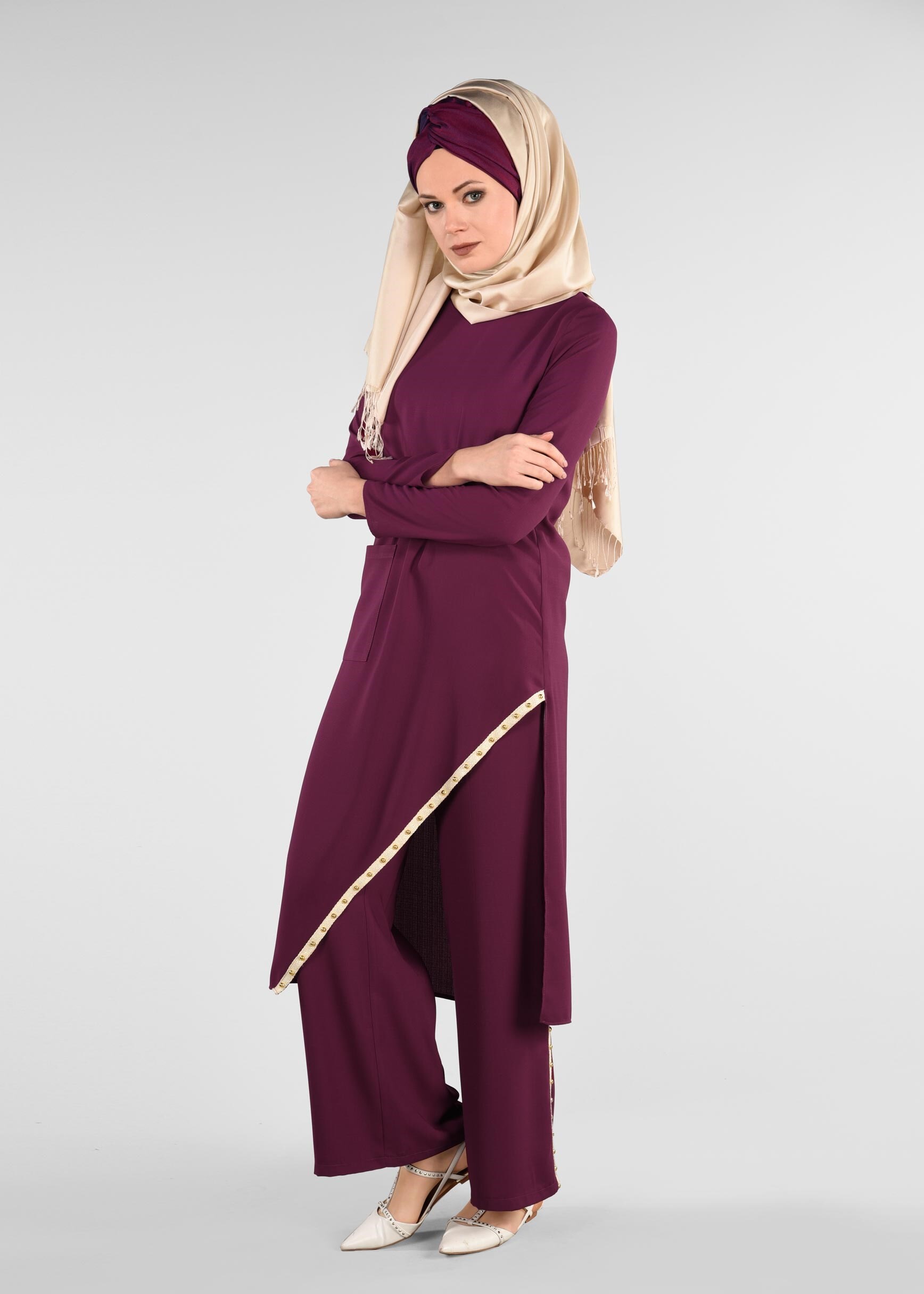 Tesettür giyim MÜRDÜM ASİMETRİK KESİM İNCİ DETAYLI 2&prime;Lİ PANTOLONLU TAKIM 4007