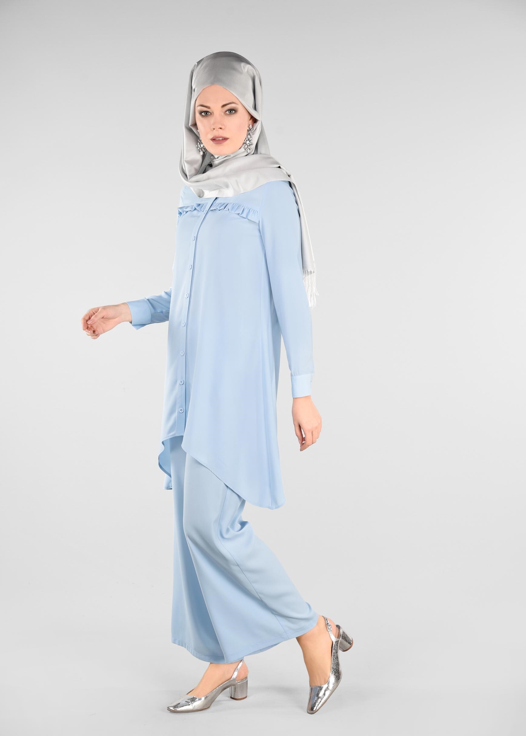 Tesettür giyim MAVİ SIRT KISMI FIRFIR VE BAĞCIK DETAYLI 2&prime;Lİ PANTOLONLU TAKIM 4008