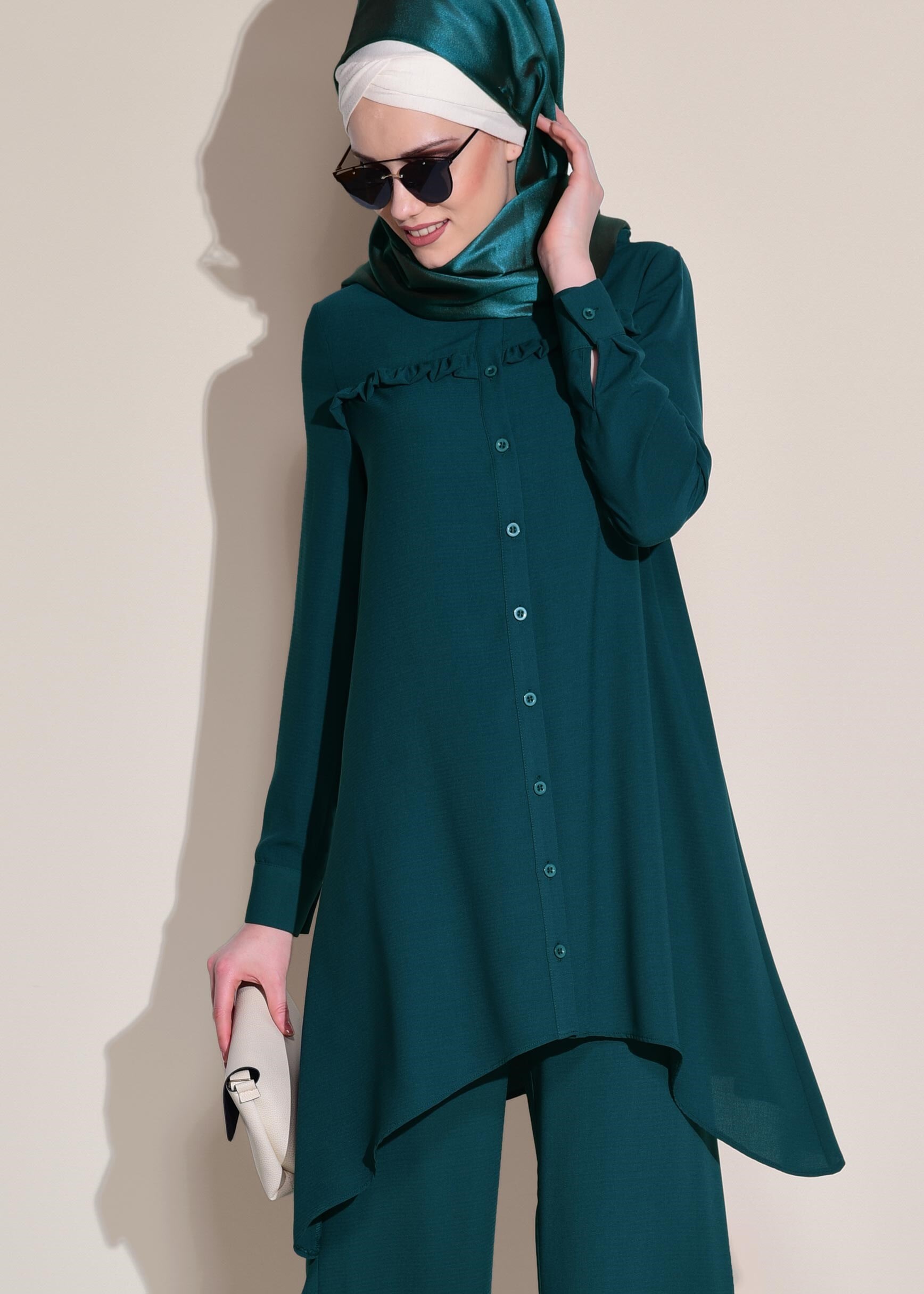 Tesettür giyim MAVİ SIRT KISMI FIRFIR VE BAĞCIK DETAYLI 2&prime;Lİ PANTOLONLU TAKIM 4008