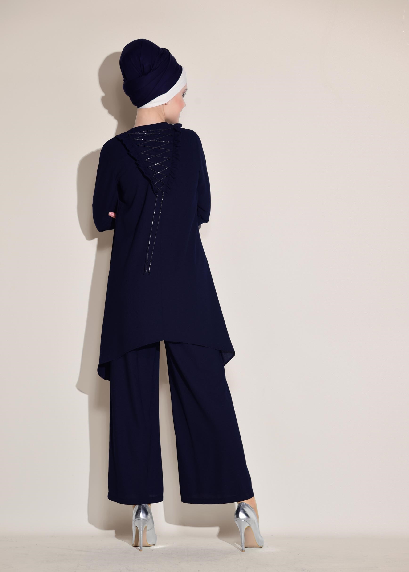 Tesettür giyim LACİVERT SIRT KISMI FIRFIR VE BAĞCIK DETAYLI 2&prime;Lİ PANTOLONLU TAKIM 4008