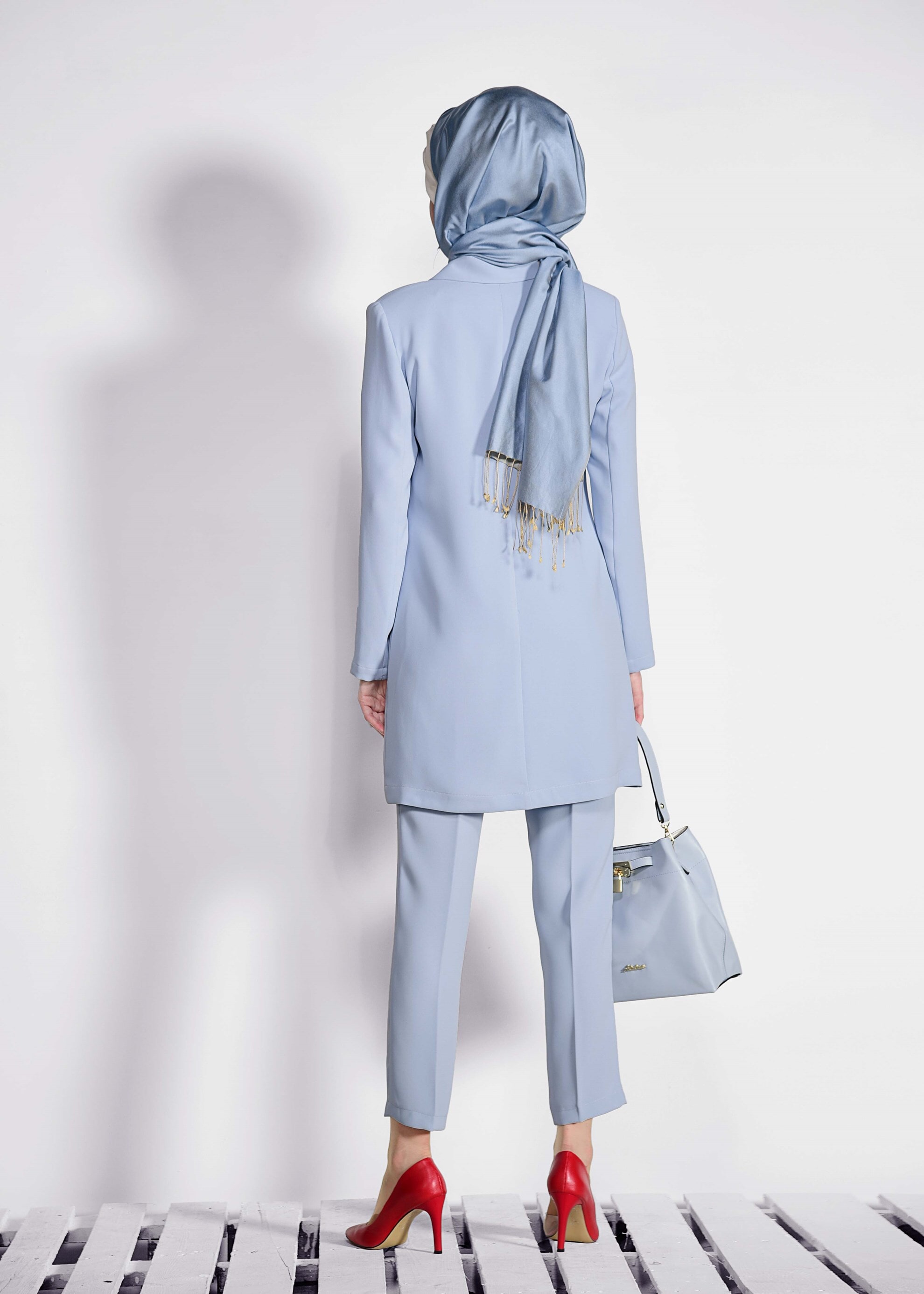 Tesettür giyim MAVİ KRUVAZE YAKA KLASİK 3&prime;LÜ PANTOLONLU TAKIM 4160