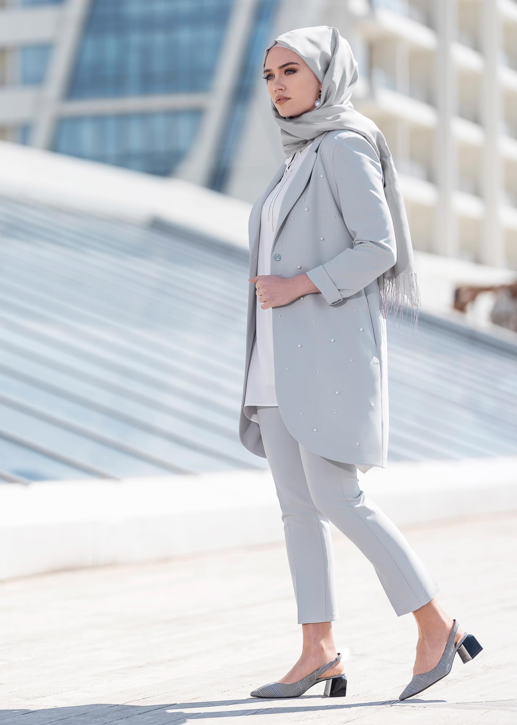 Tesettür giyim GÜMÜŞ İNCİ İŞLEMELİ KLASİK 2&prime;Lİ PANTOLONLU TAKIM 4161