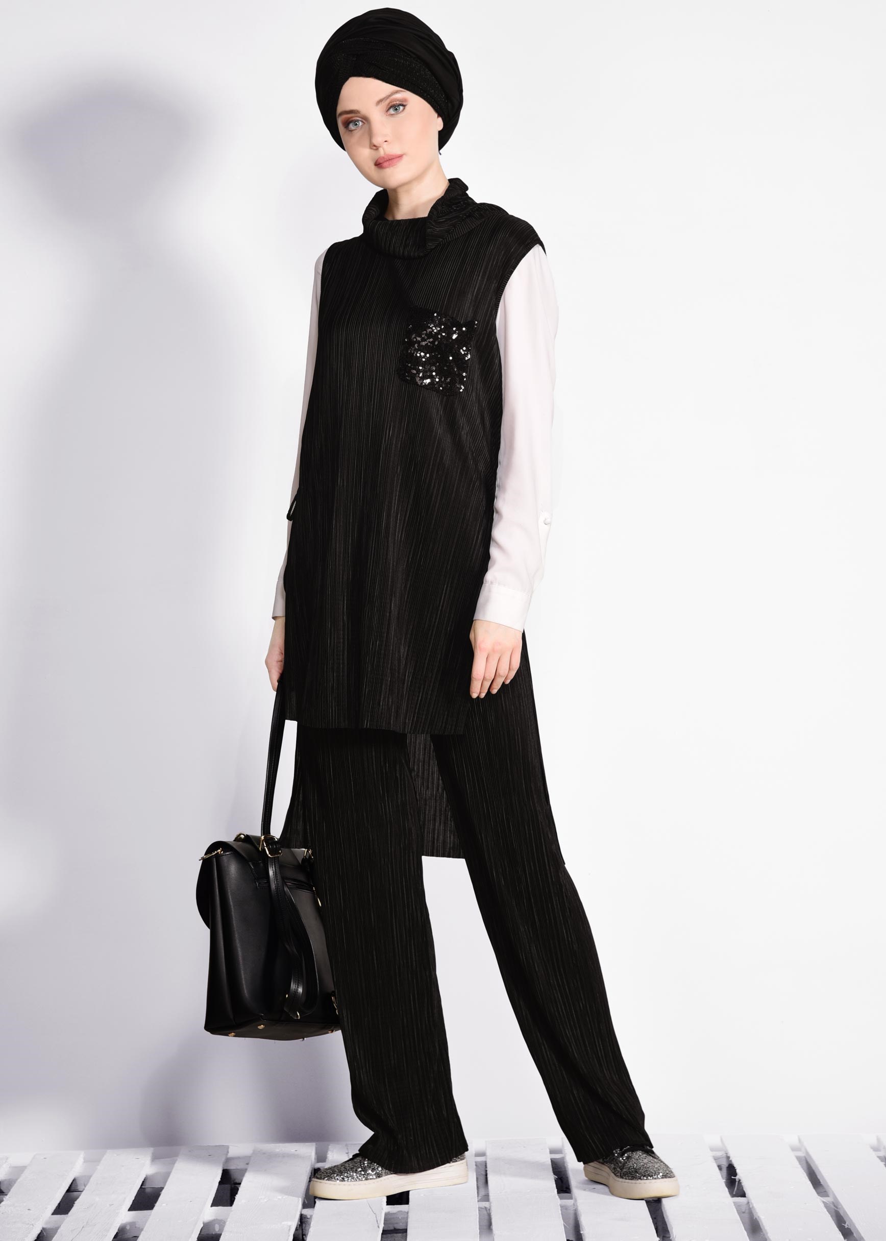 Tesettür giyim SİYAH PİLİSELİ PULLU 2&prime;Lİ PANT.TAKIM 4250