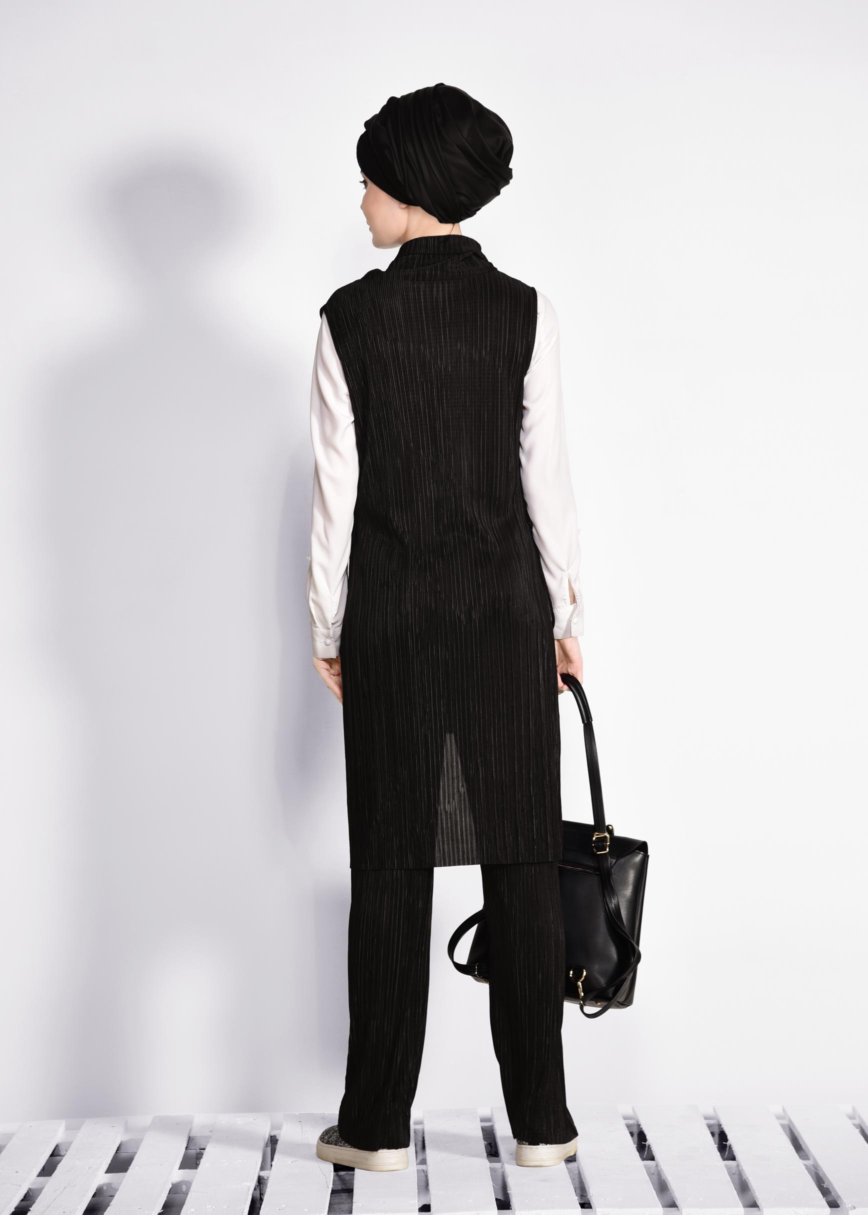 Tesettür giyim SİYAH PİLİSELİ PULLU 2&prime;Lİ PANT.TAKIM 4250