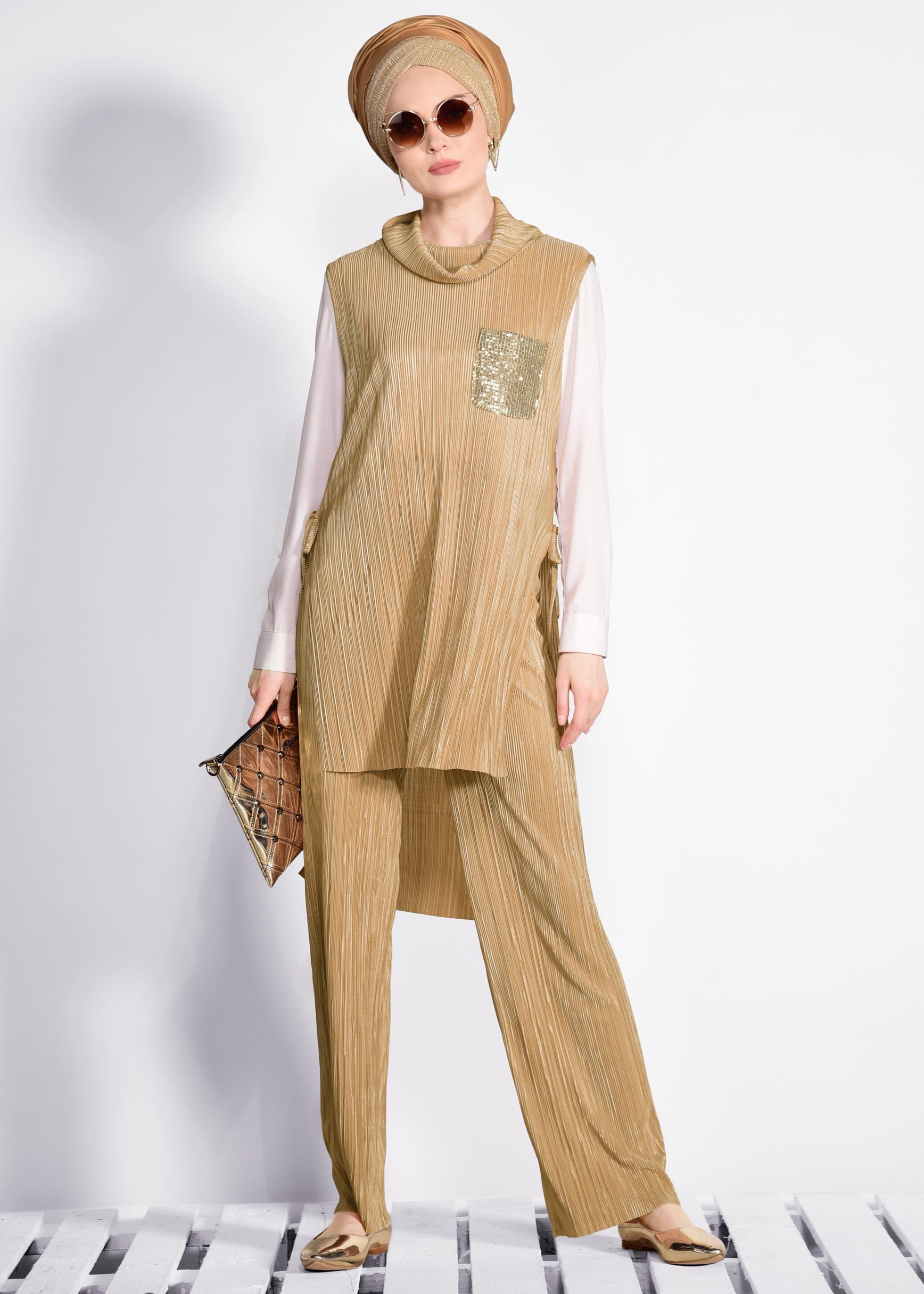 Tesettür giyim ALTIN PİLİSELİ PULLU 2&prime;Lİ PANT.TAKIM 4250