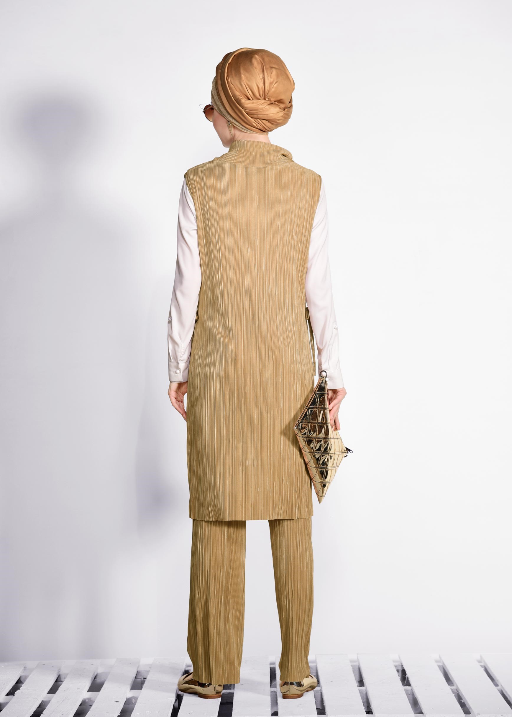 Tesettür giyim ALTIN PİLİSELİ PULLU 2&prime;Lİ PANT.TAKIM 4250