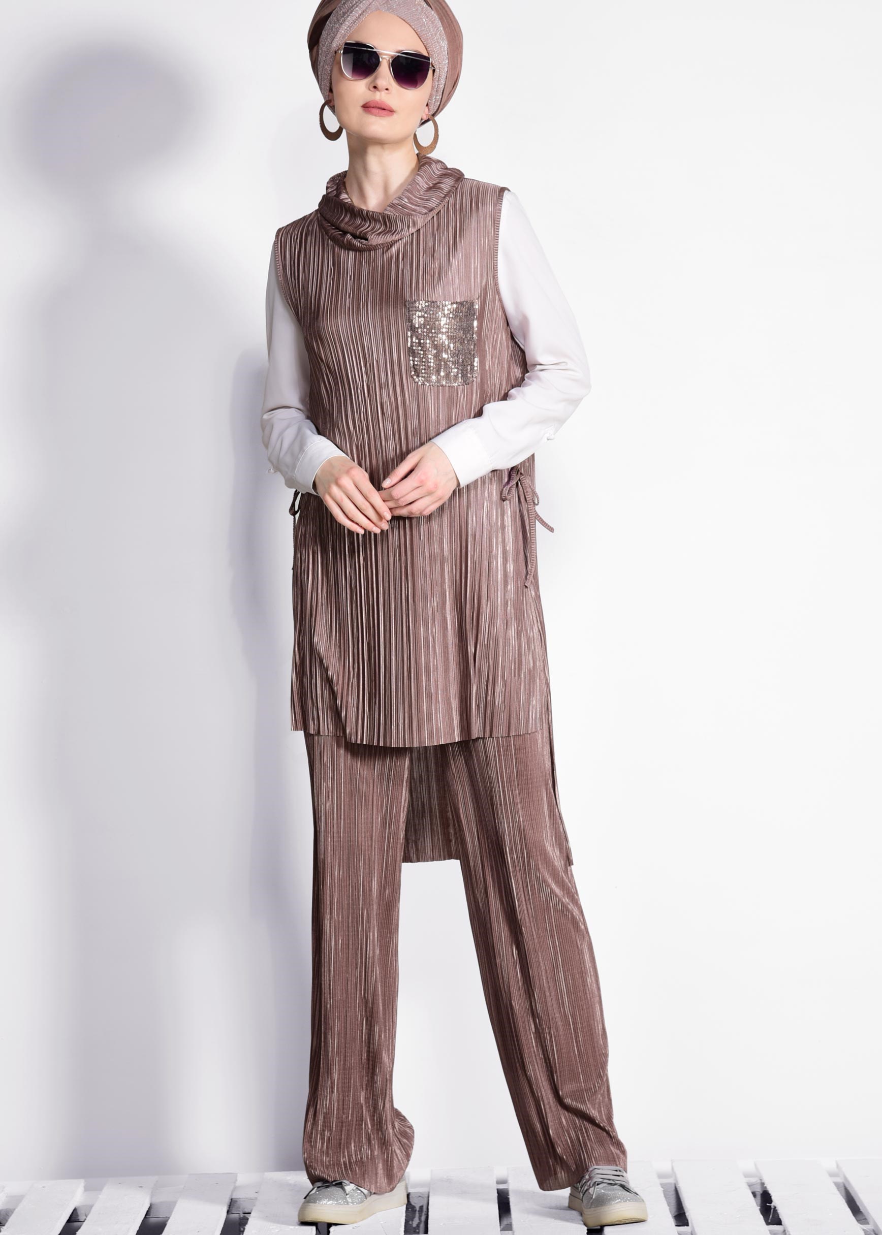 Tesettür giyim VİZON PİLİSELİ PULLU 2&prime;Lİ PANT.TAKIM 4250