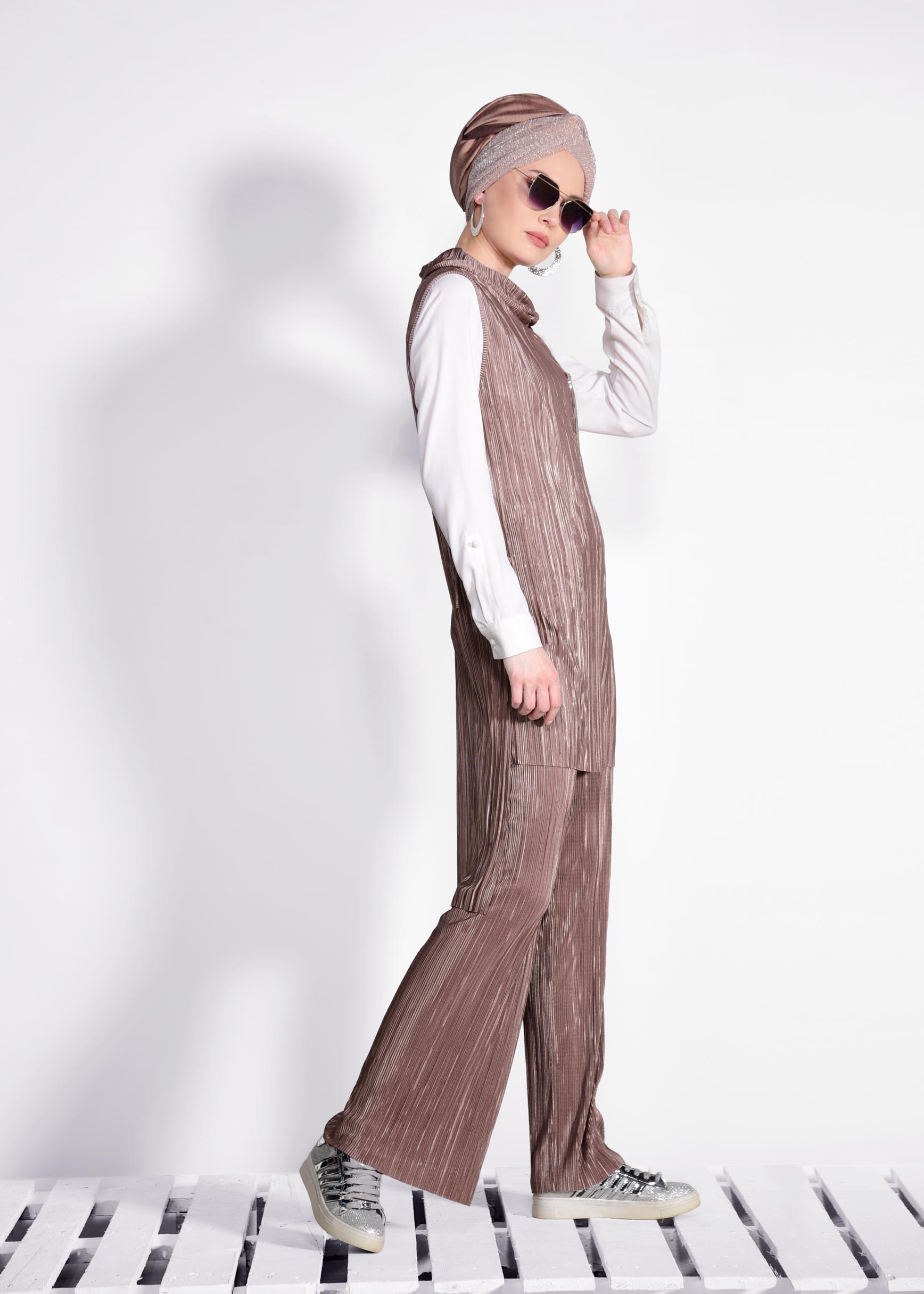 Tesettür giyim VİZON PİLİSELİ PULLU 2&prime;Lİ PANT.TAKIM 4250