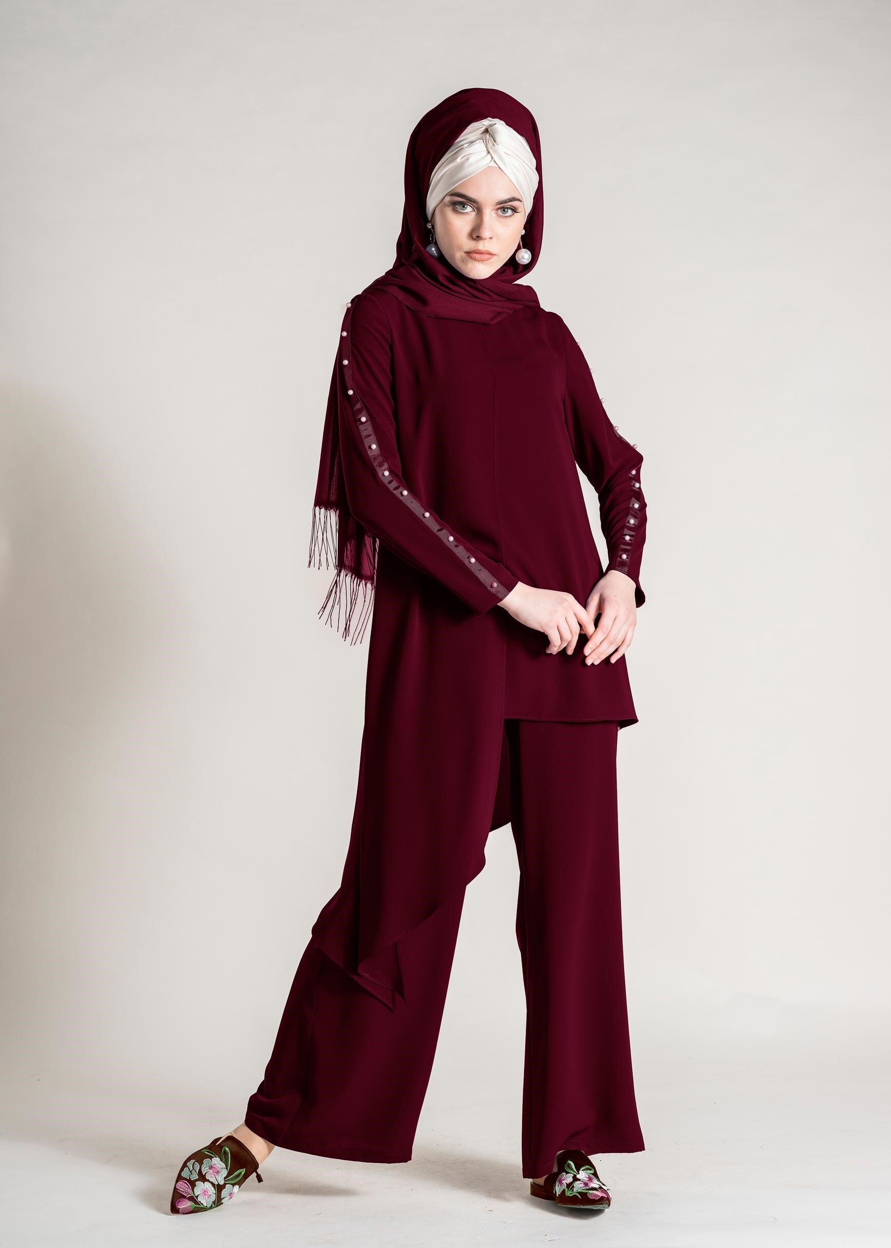 Tesettür giyim BORDO KOLLARI İNCİ İŞLEMELİ 2&prime;Lİ PANTOLONLU TAKIM 4958
