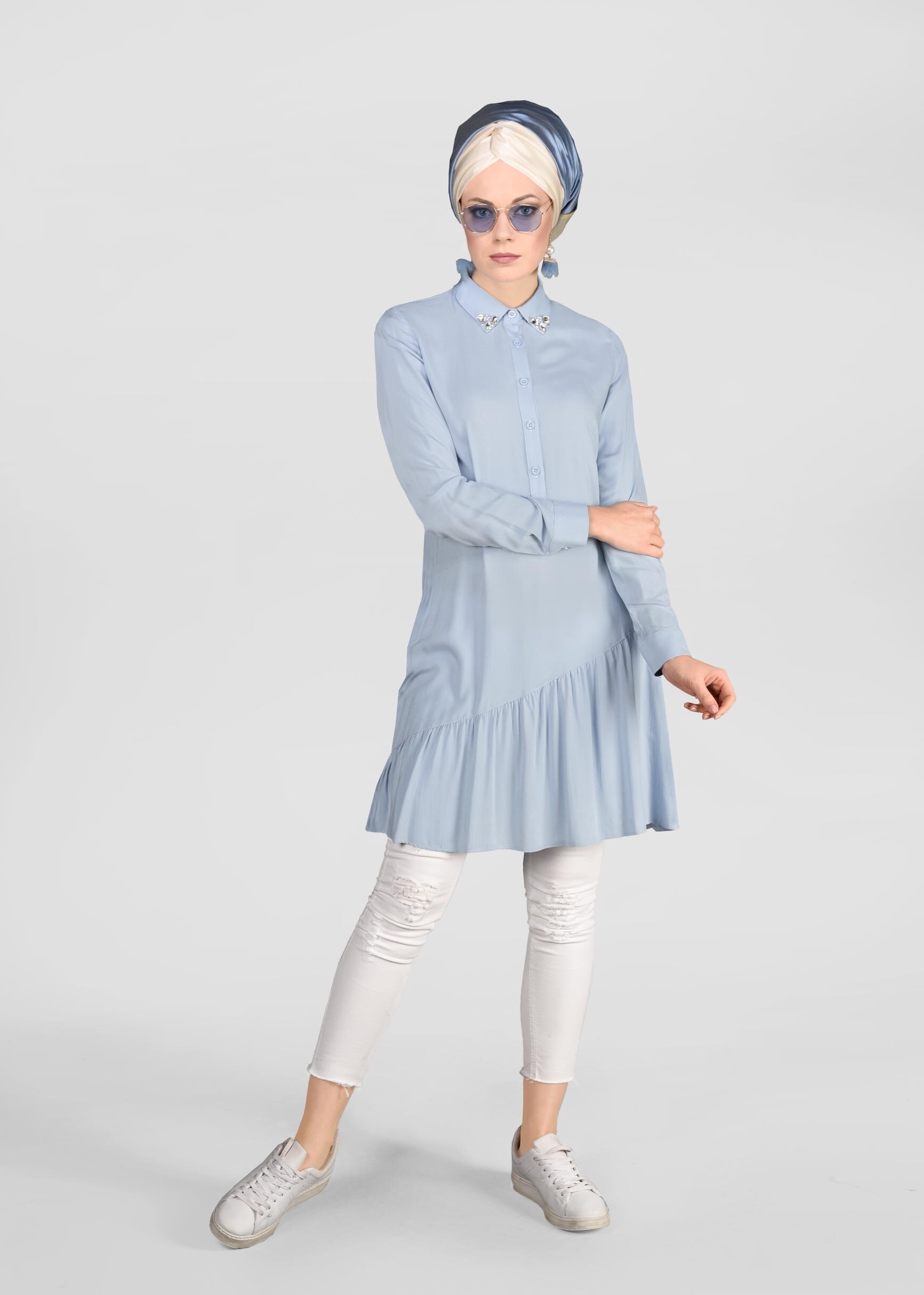 Tesettür giyim MAVİ ETEK UCU FIRFIRLI DÜĞMELİ TUNİK 4005