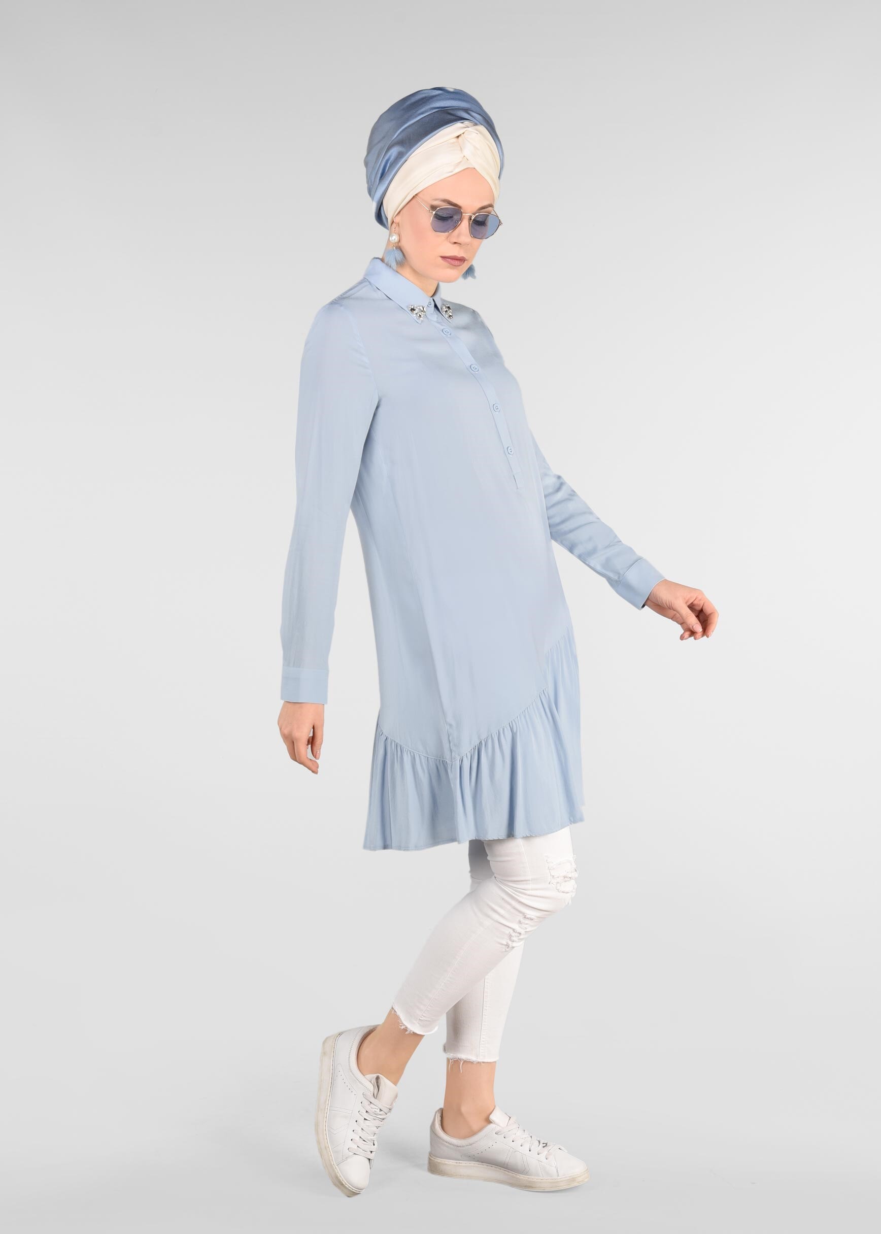 Tesettür giyim MAVİ ETEK UCU FIRFIRLI DÜĞMELİ TUNİK 4005