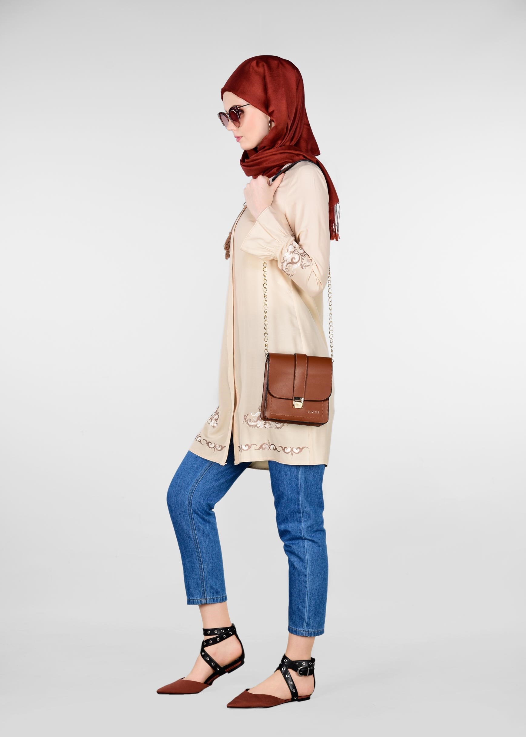 Tesettür giyim BEJ NAKIŞ İŞLEMELİ TUNİK 4017