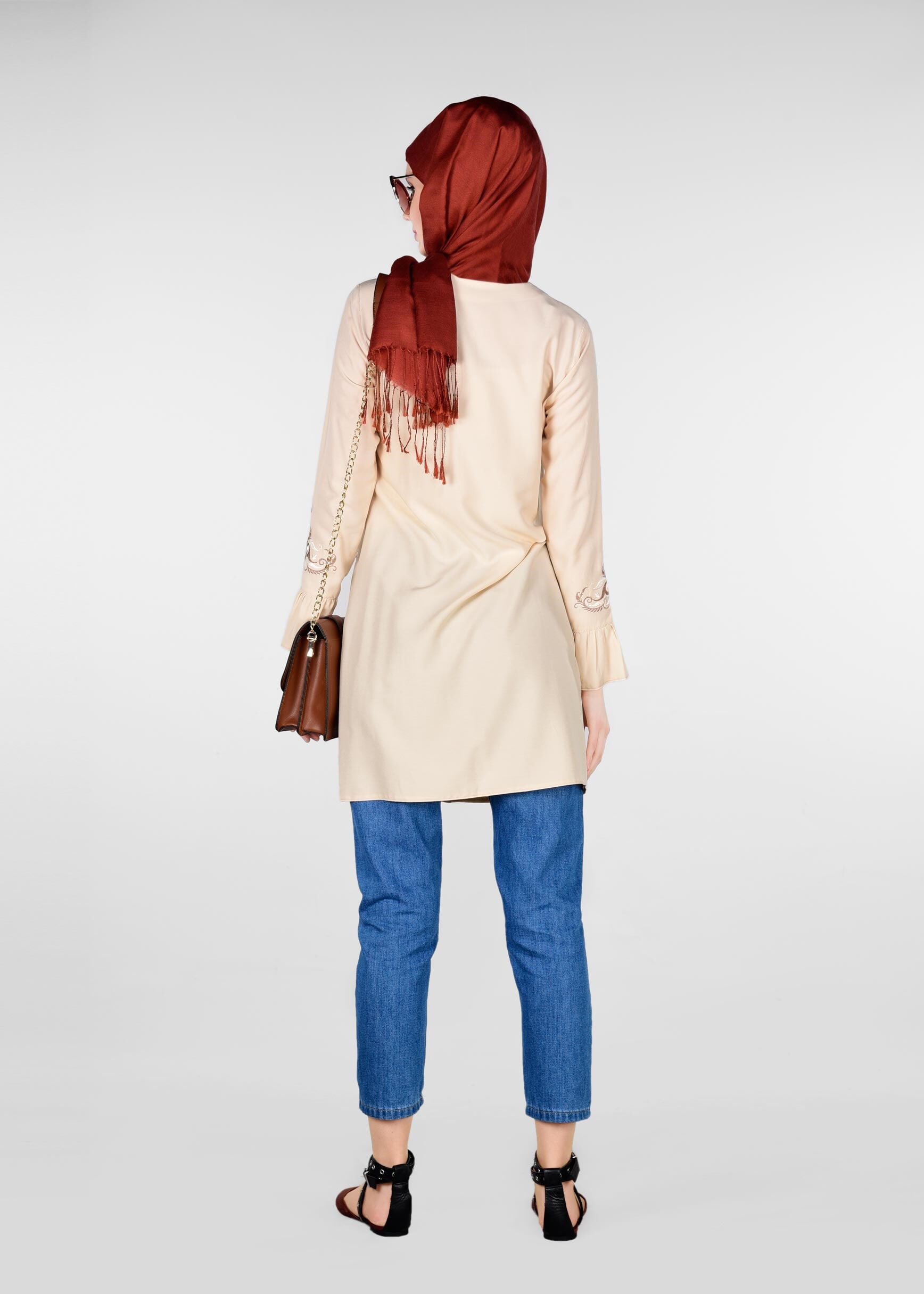 Tesettür giyim BEJ NAKIŞ İŞLEMELİ TUNİK 4017