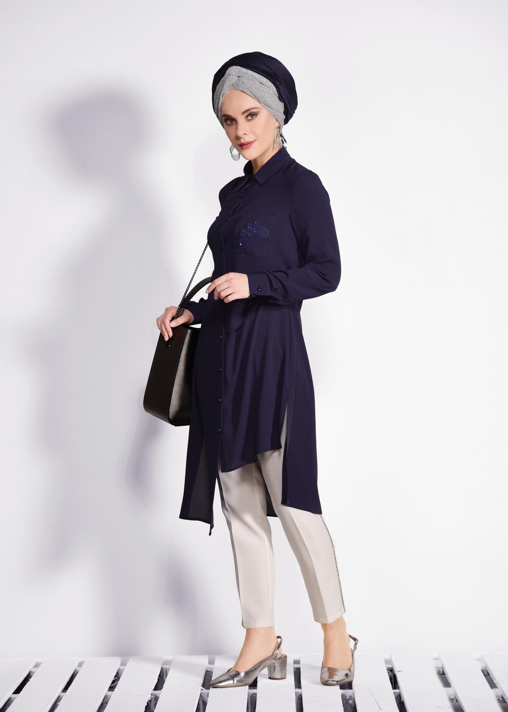 Tesettür giyim LACİVERT ASİMETRİK KESİM TUNİK 4028